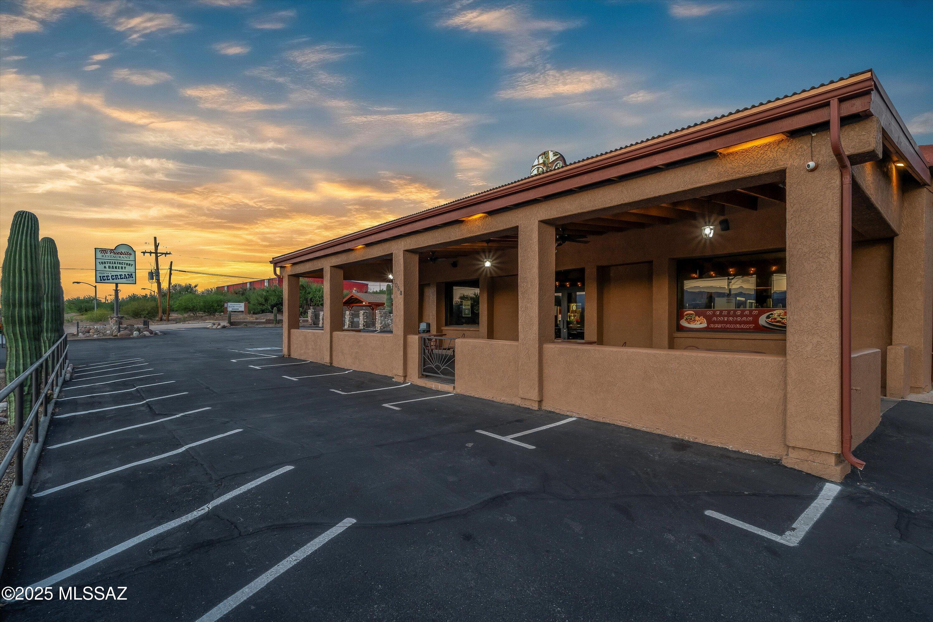 706 N Highway 77