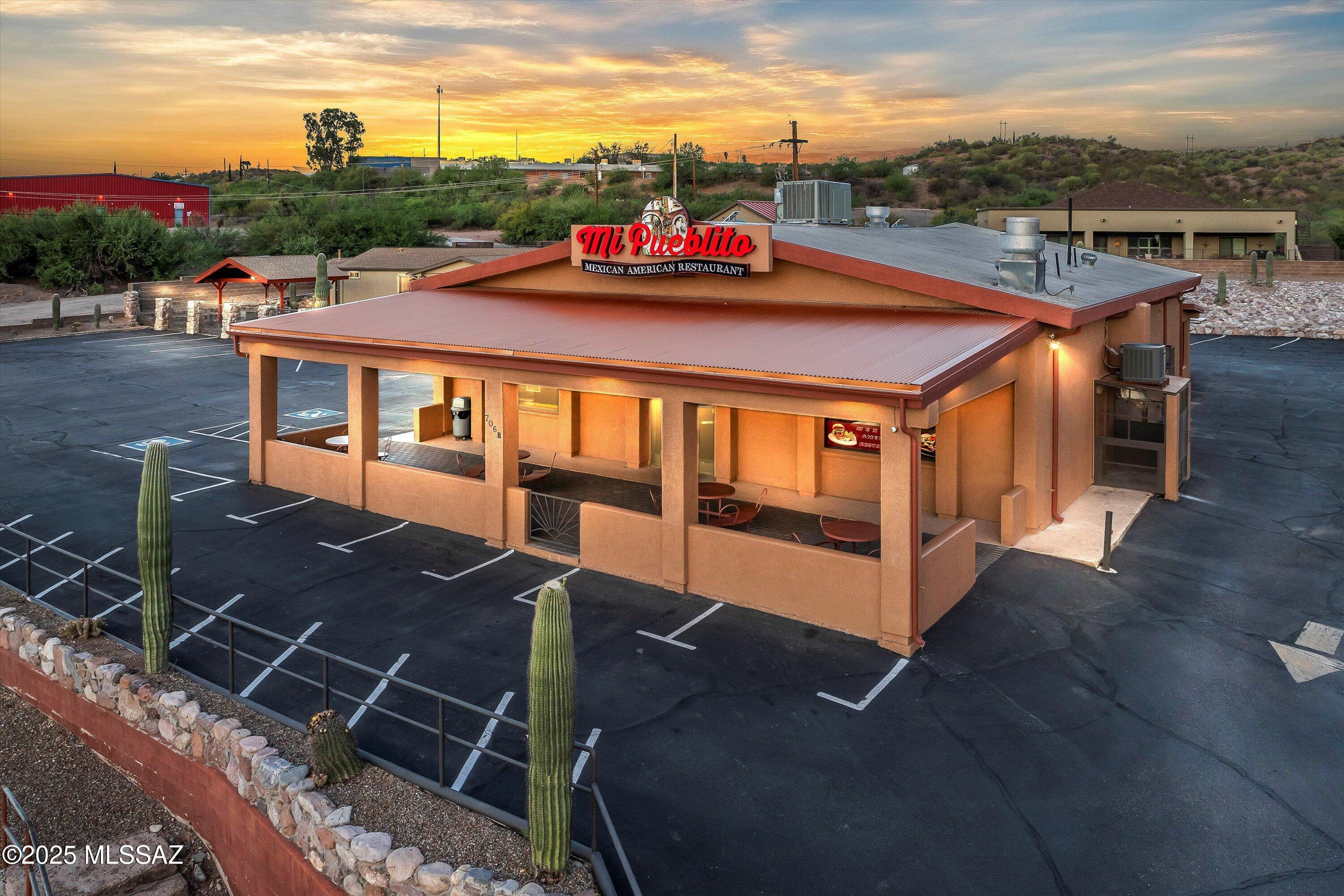 706 N Highway 77