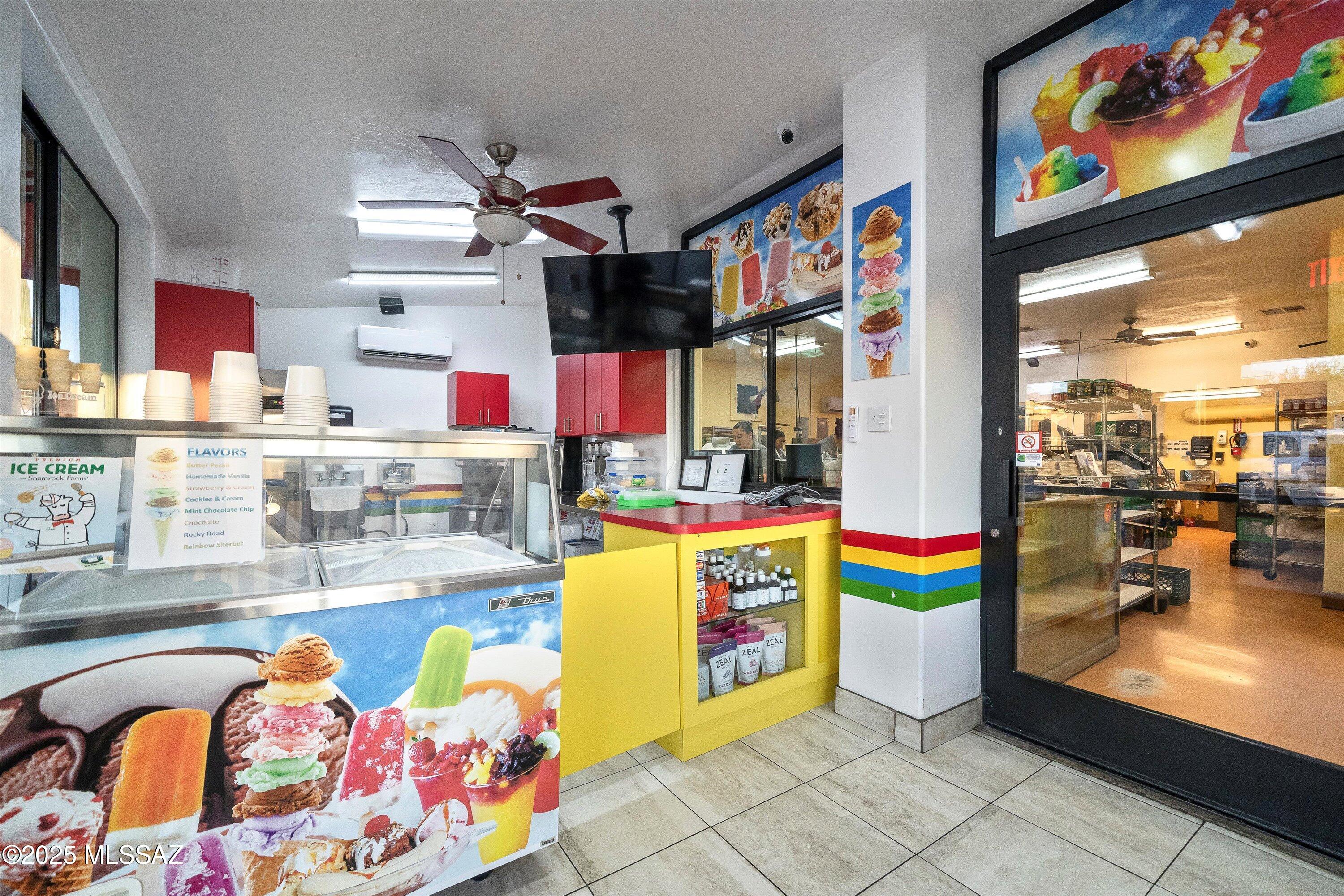 706 N Highway 77