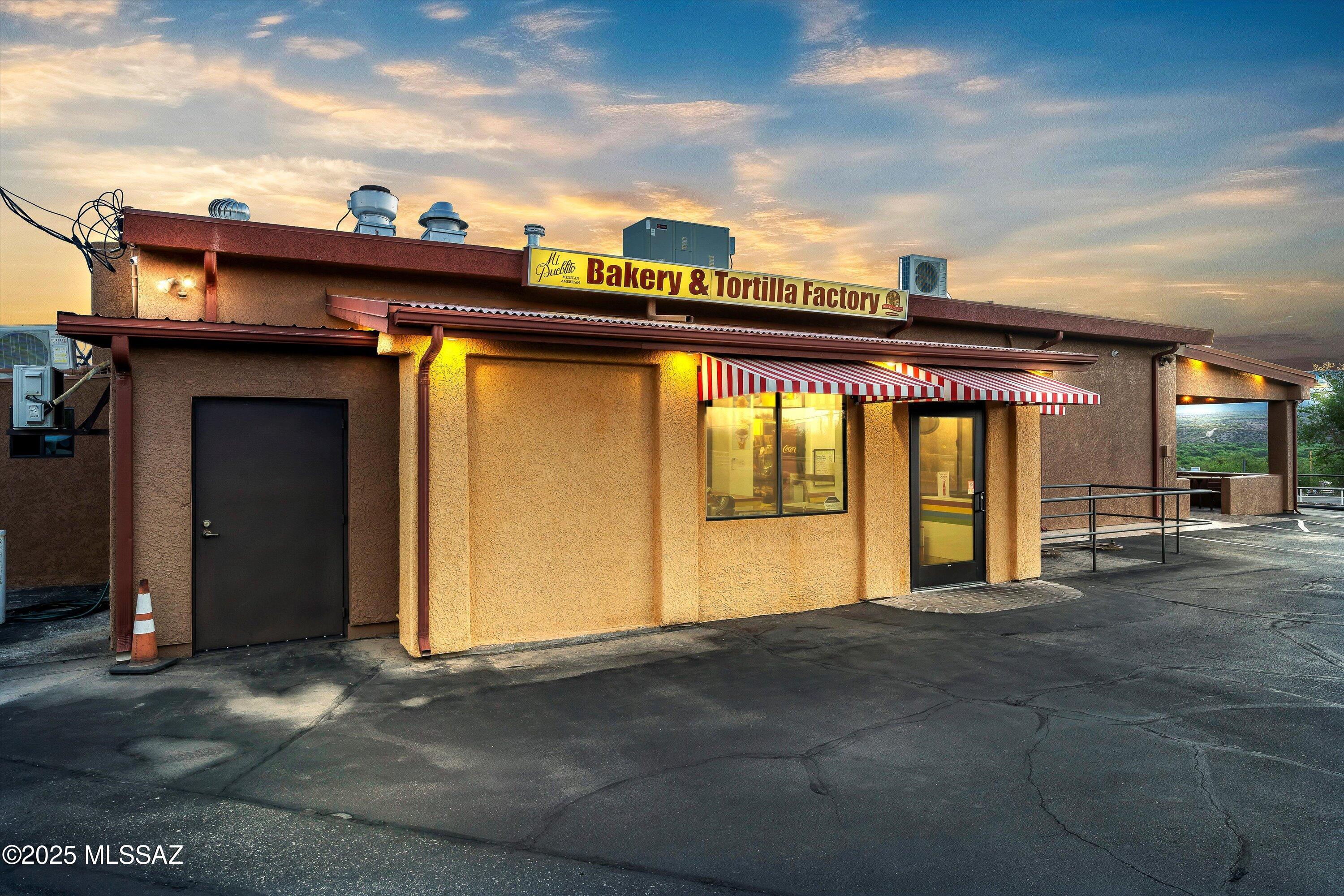 706 N Highway 77