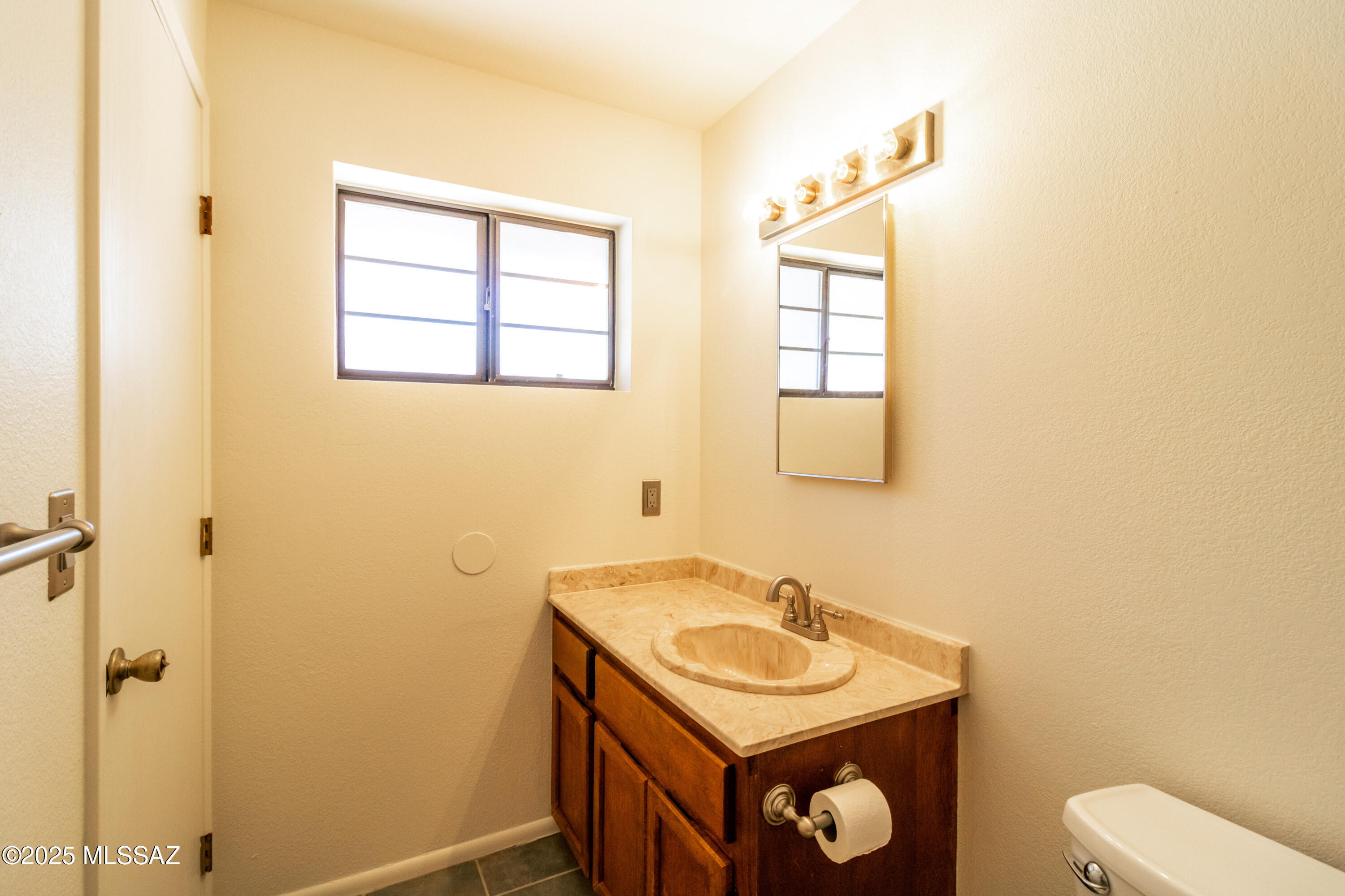 315 W Oak Hills Drive