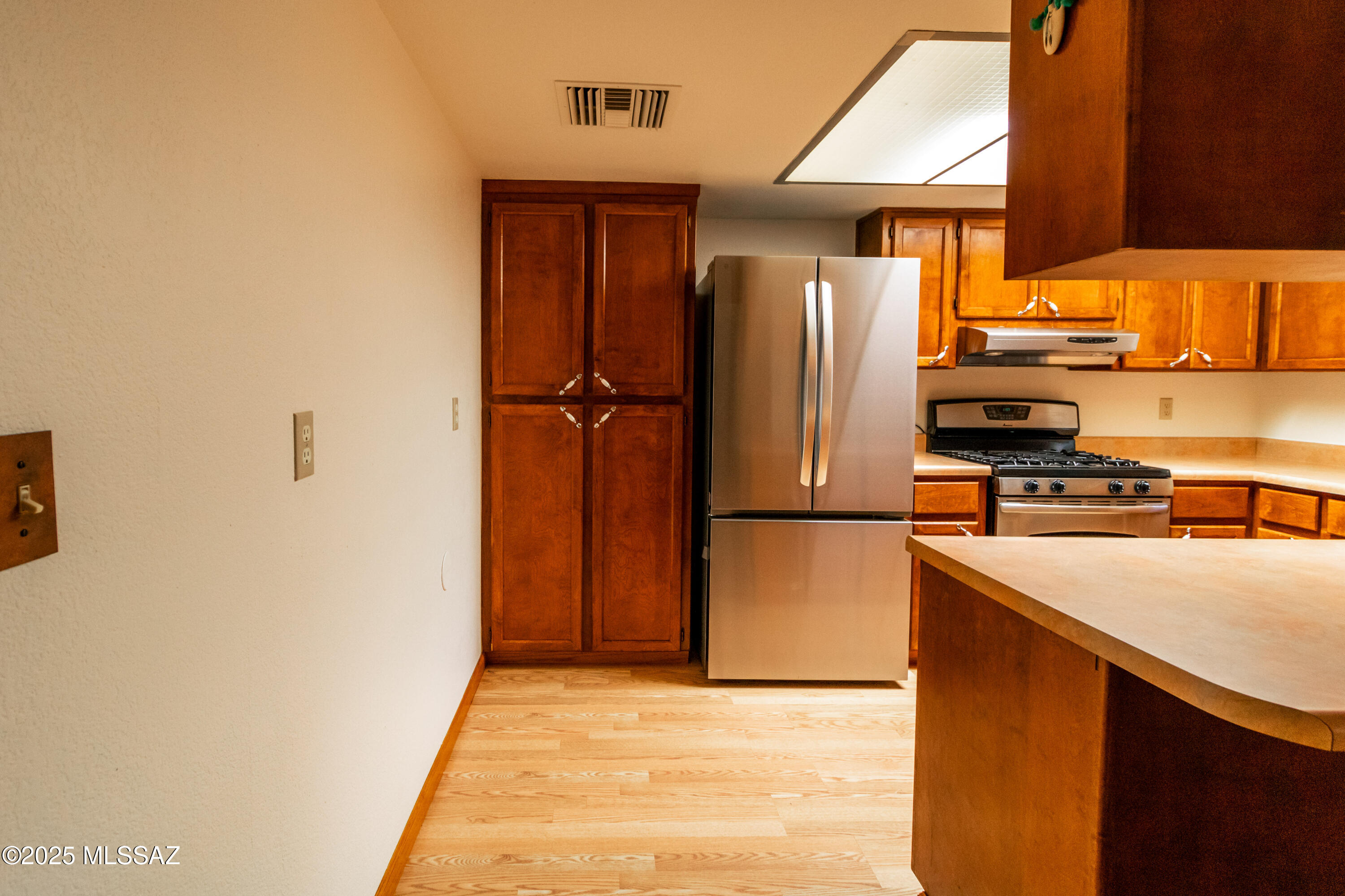 315 W Oak Hills Drive