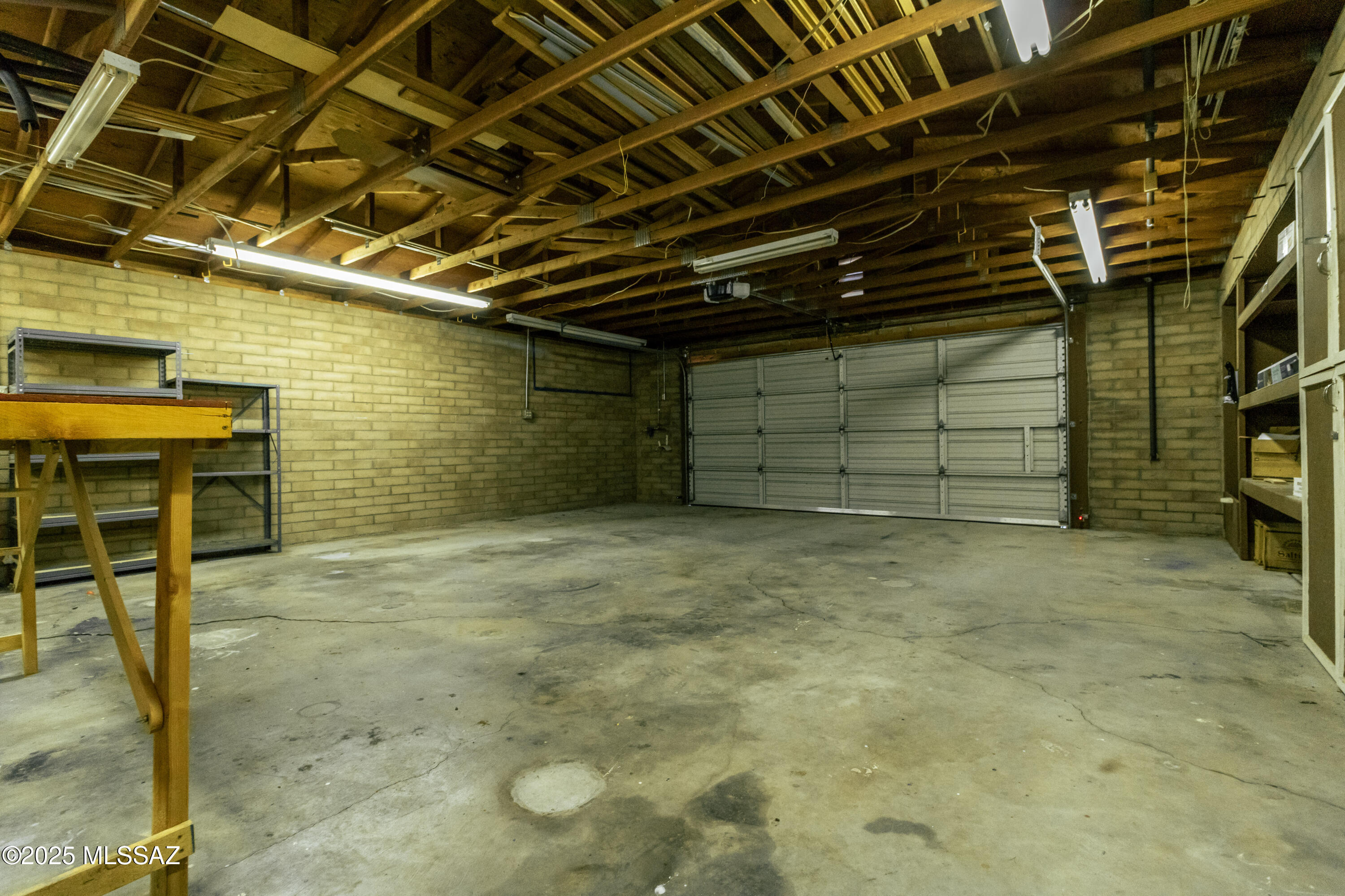 315 W Oak Hills Drive