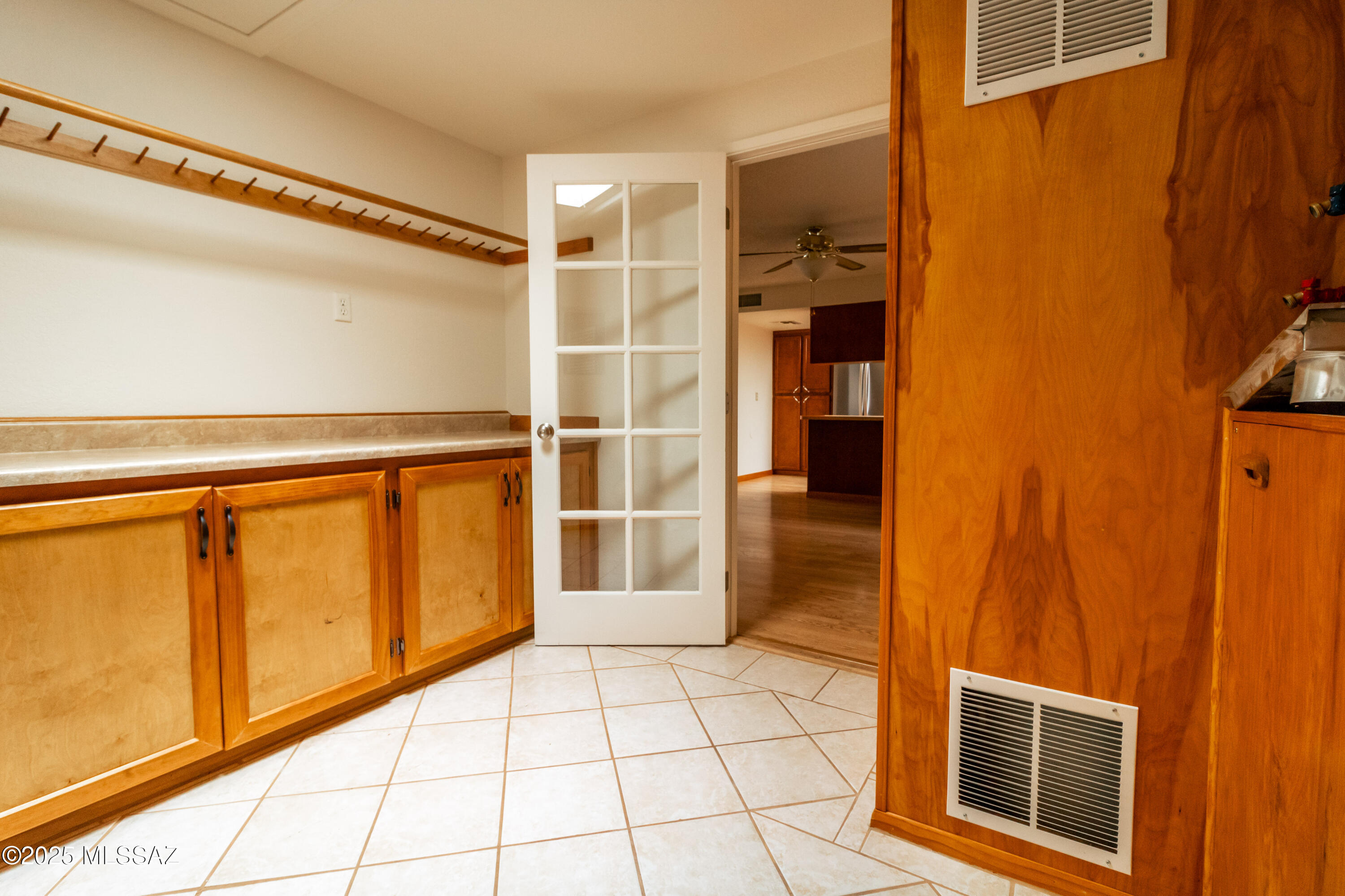 315 W Oak Hills Drive