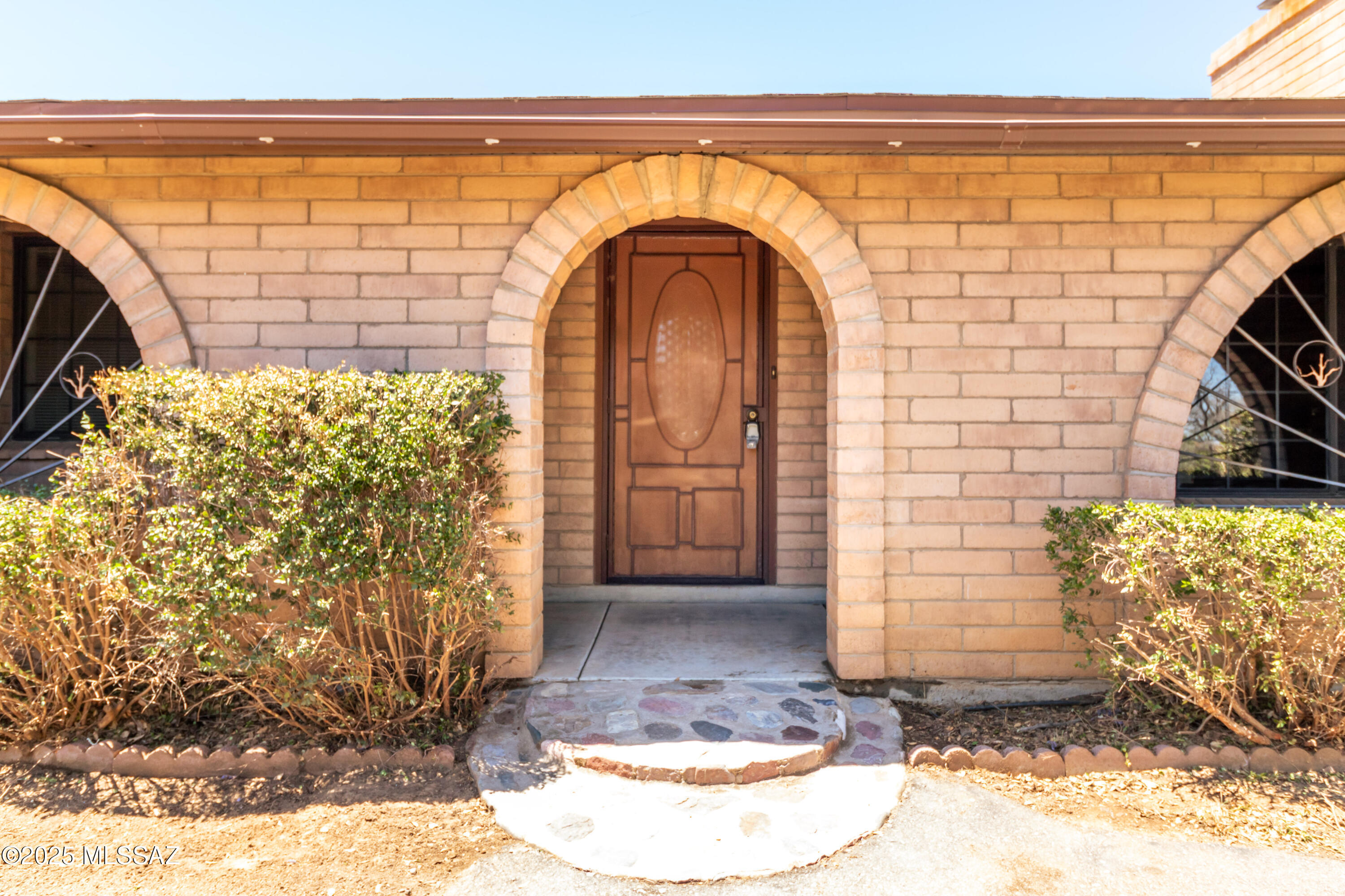 315 W Oak Hills Drive