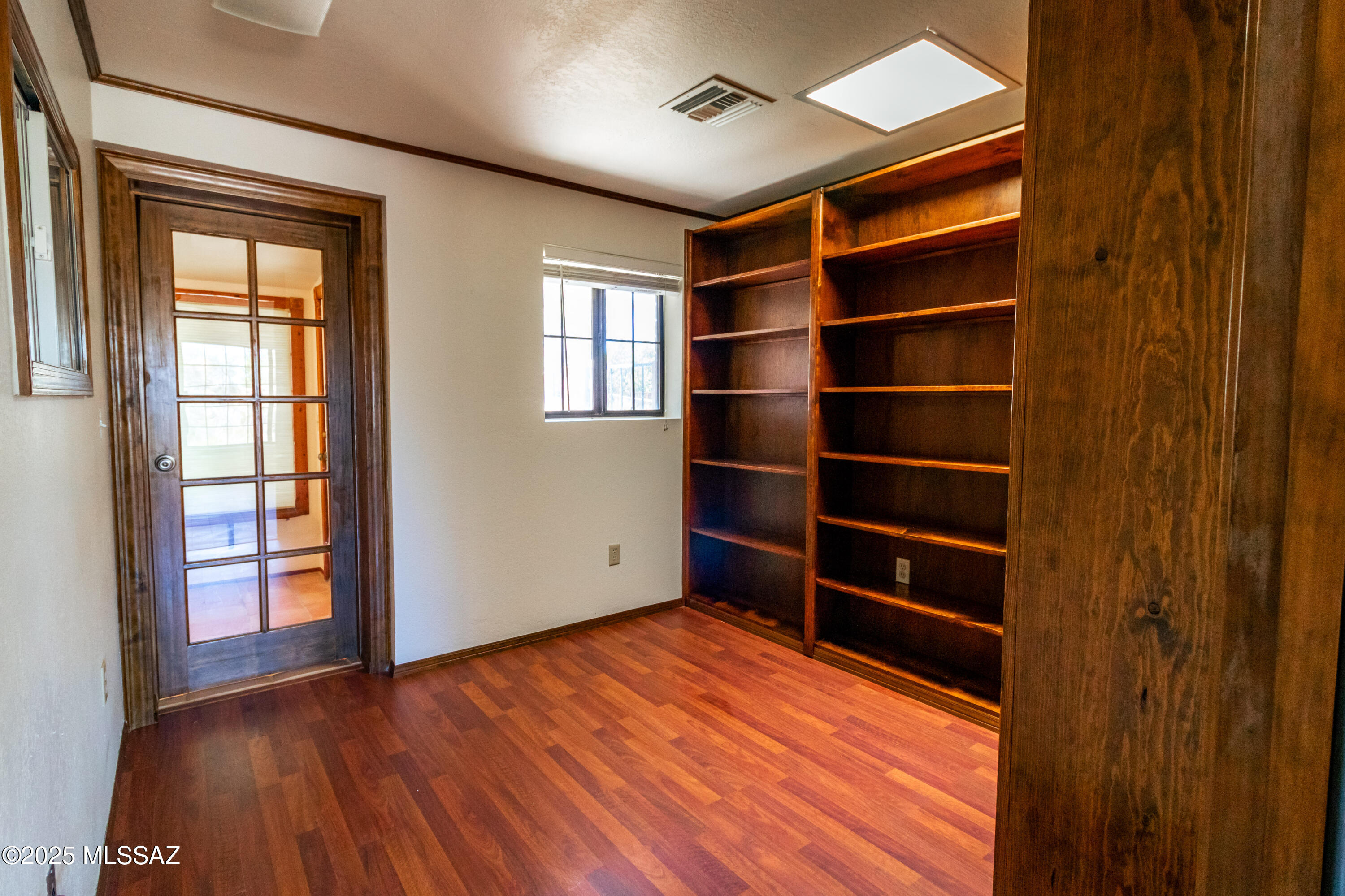 315 W Oak Hills Drive
