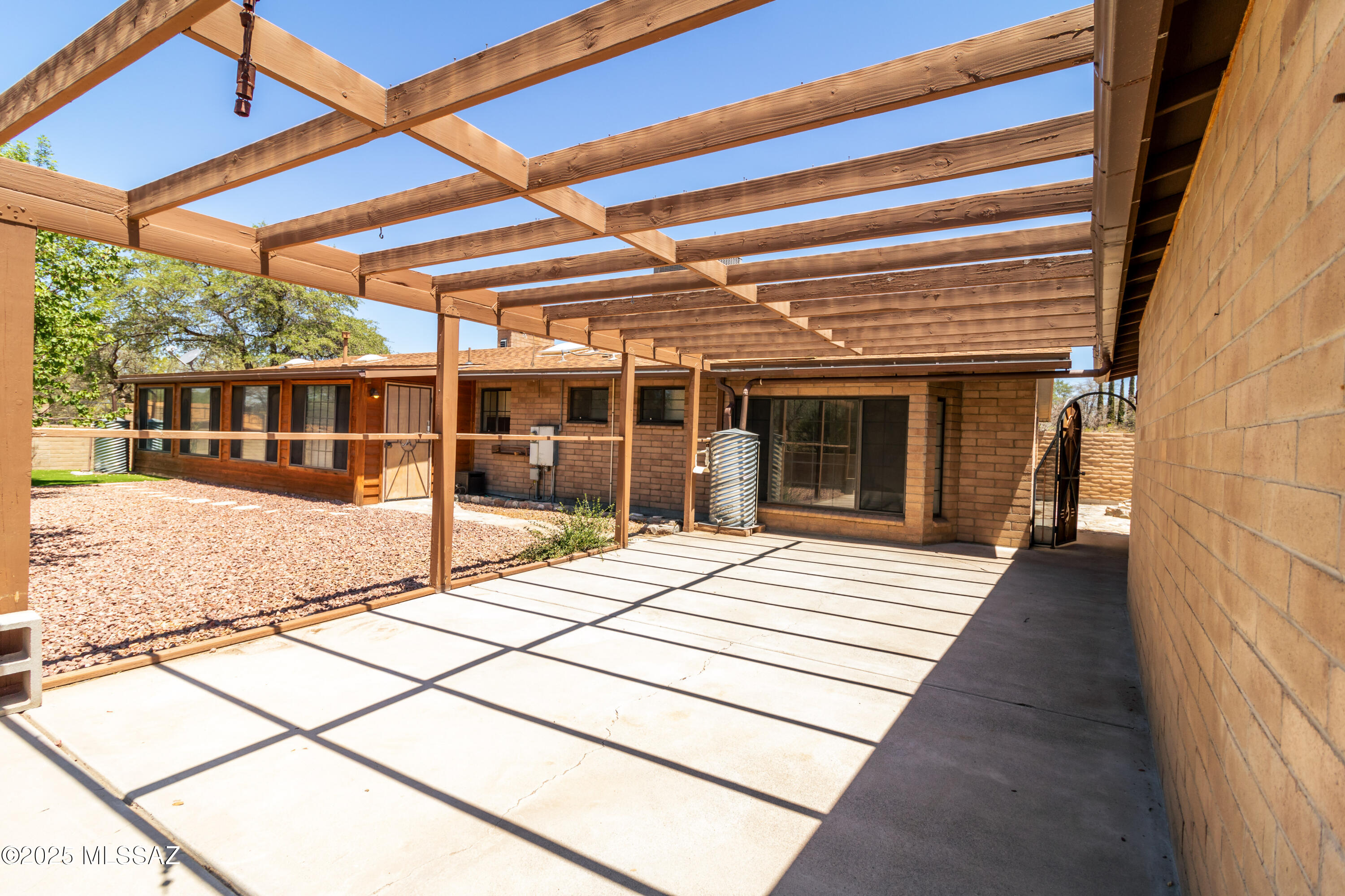 315 W Oak Hills Drive
