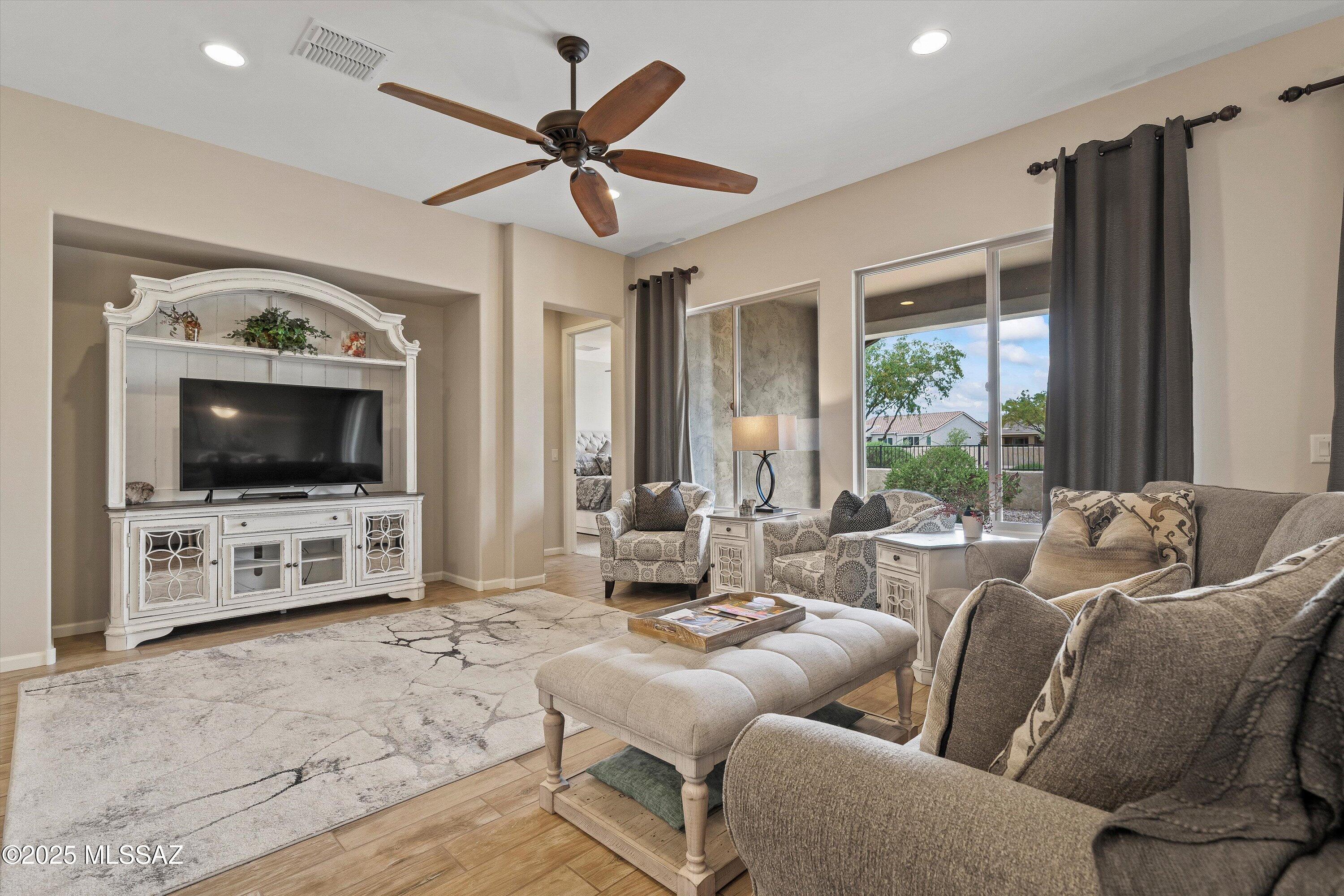 61359 E Flint Drive