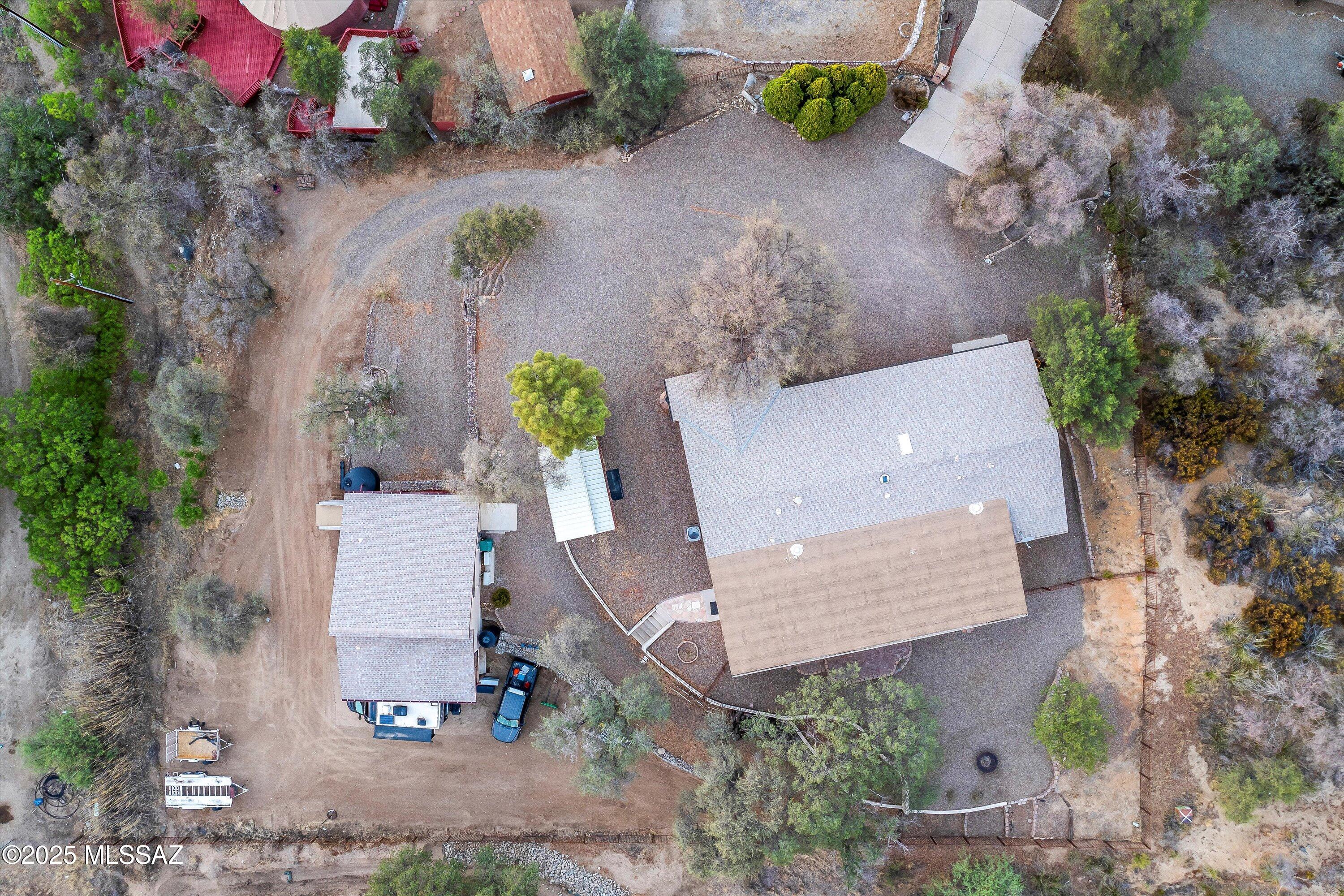 325 W Oak Hills Drive