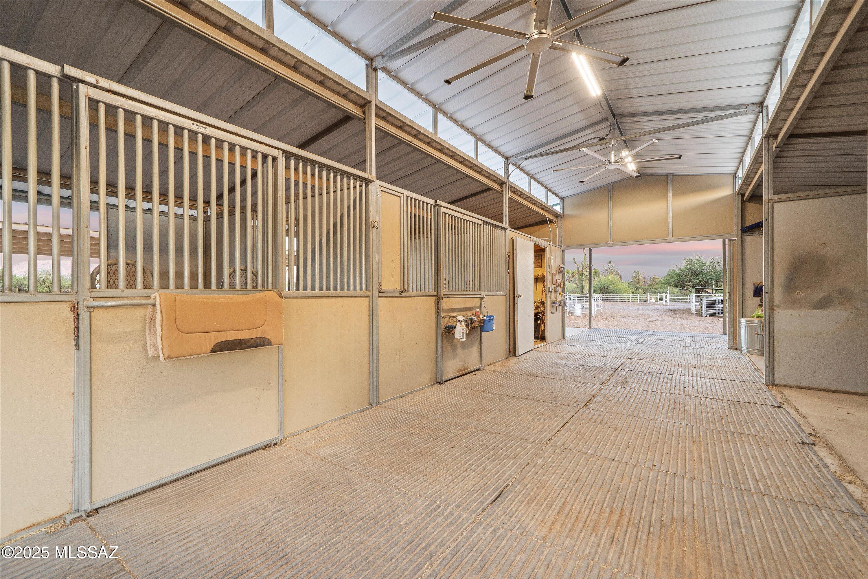 79520 E Putnam Street