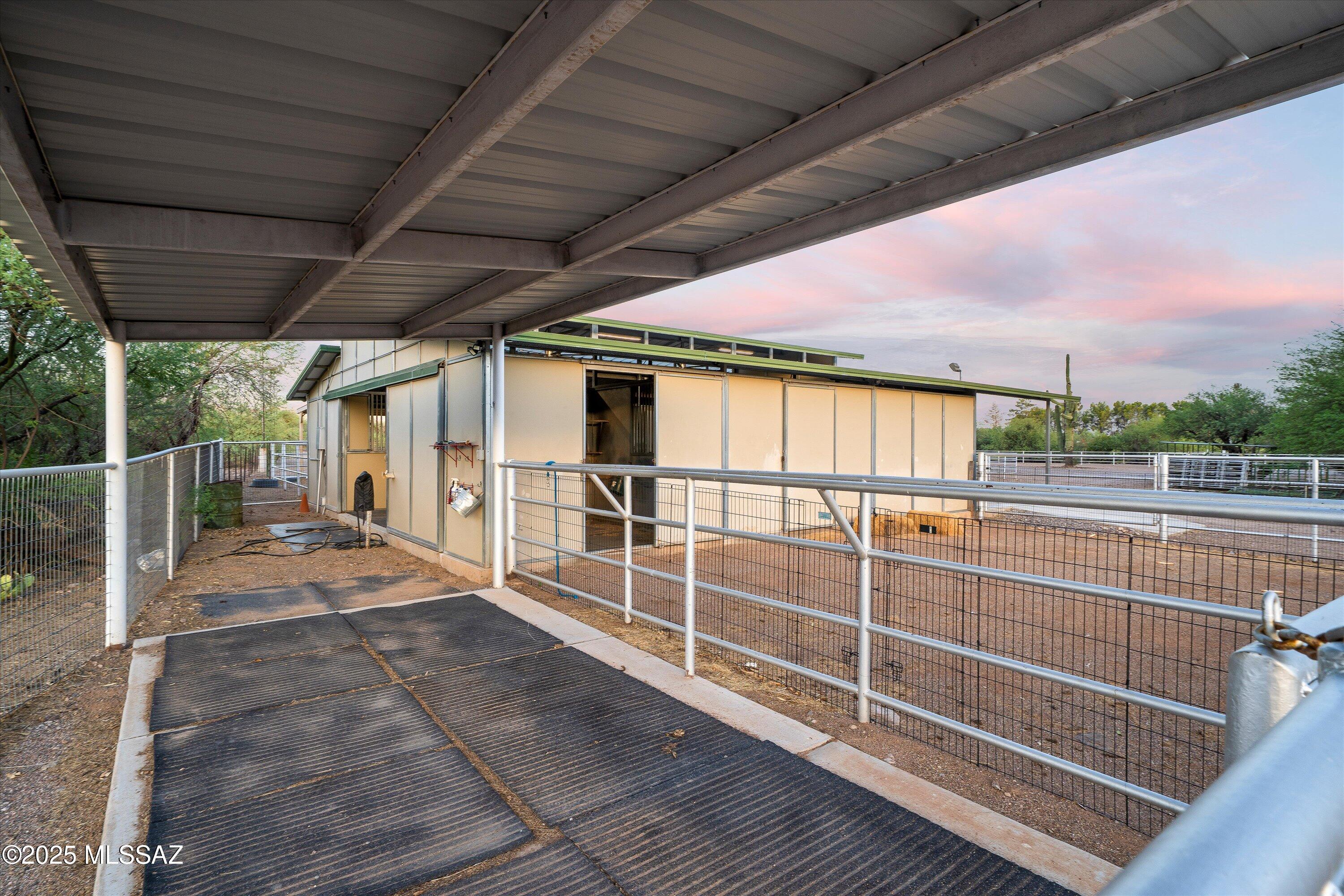 79520 E Putnam Street