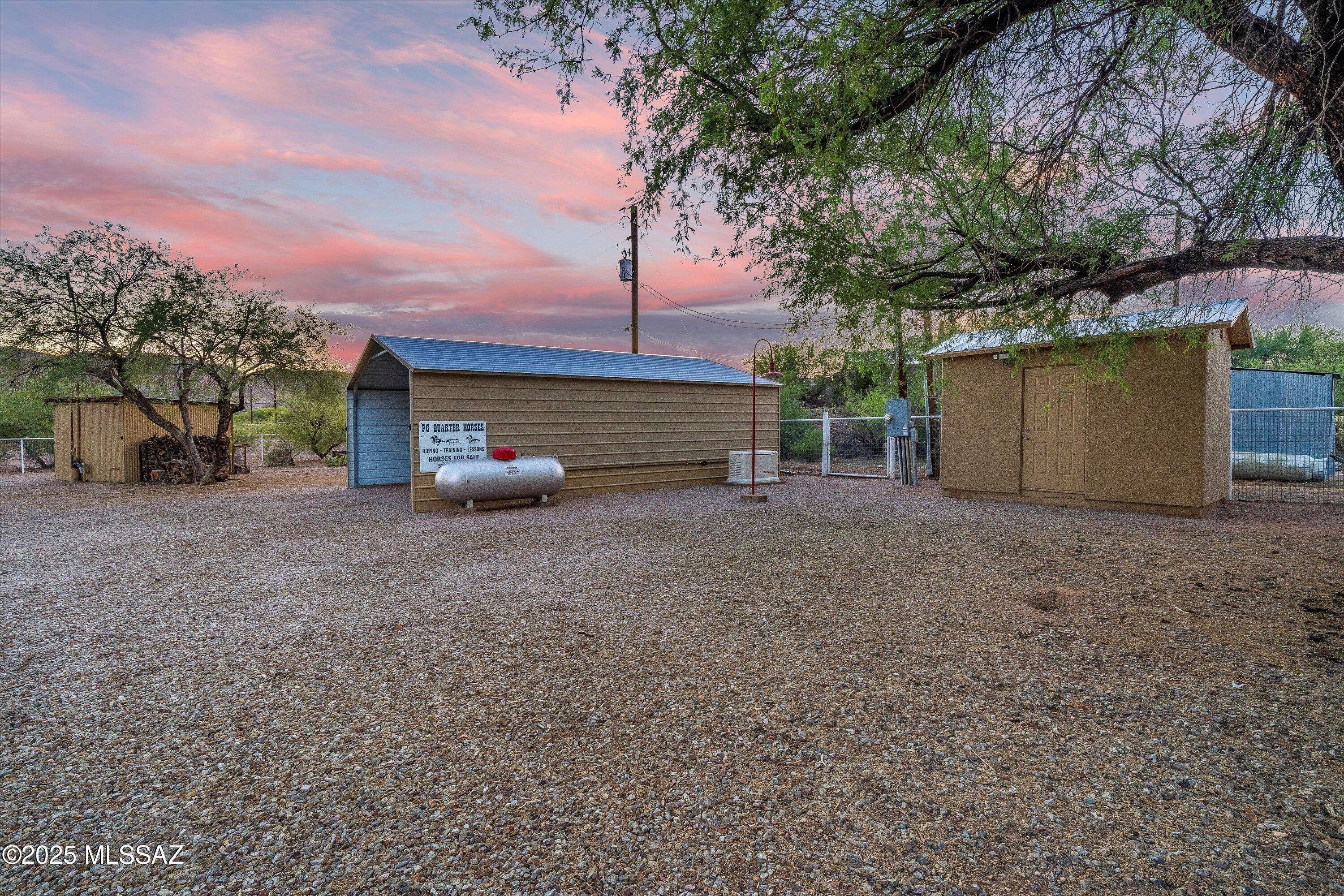 79520 E Putnam Street