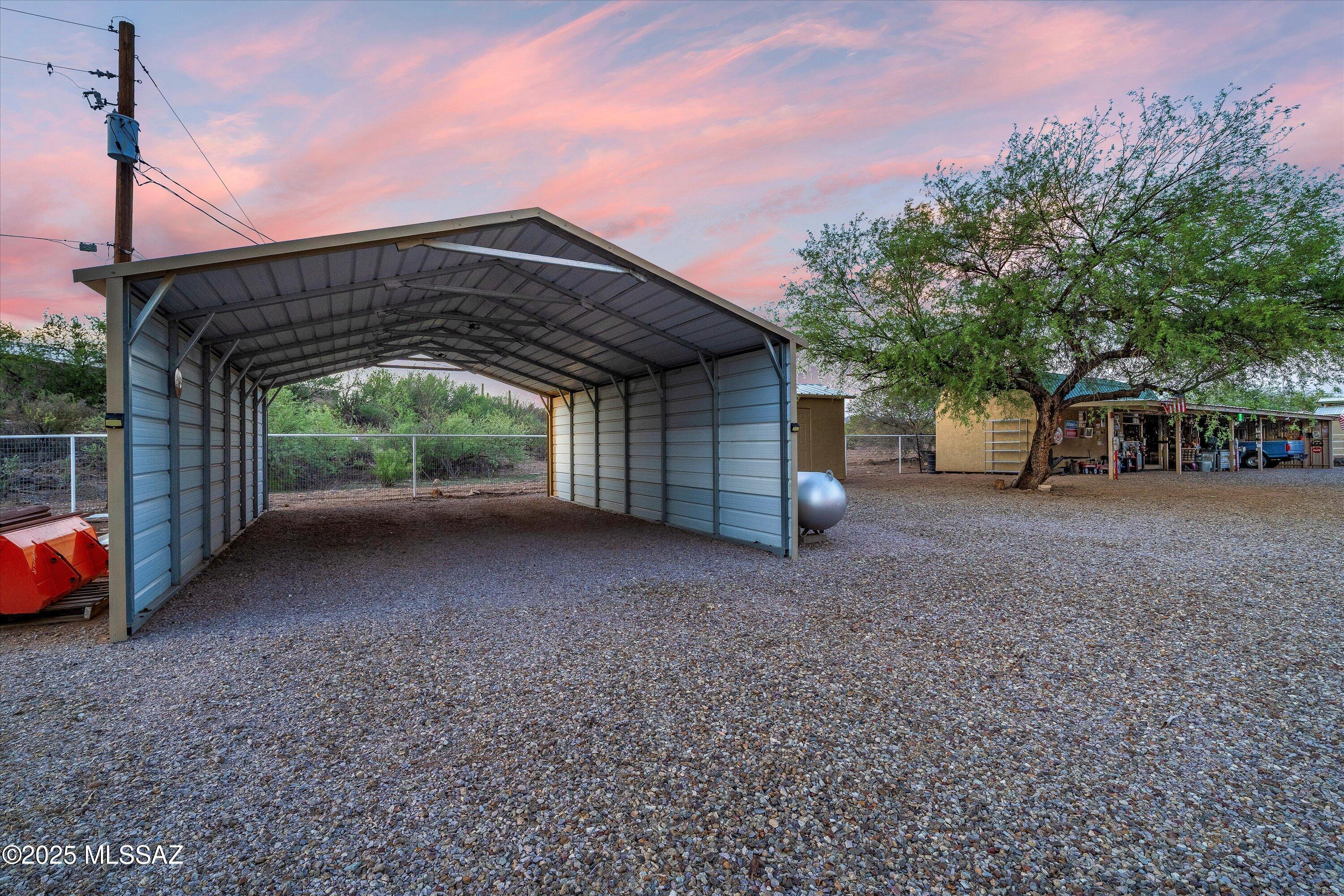 79520 E Putnam Street