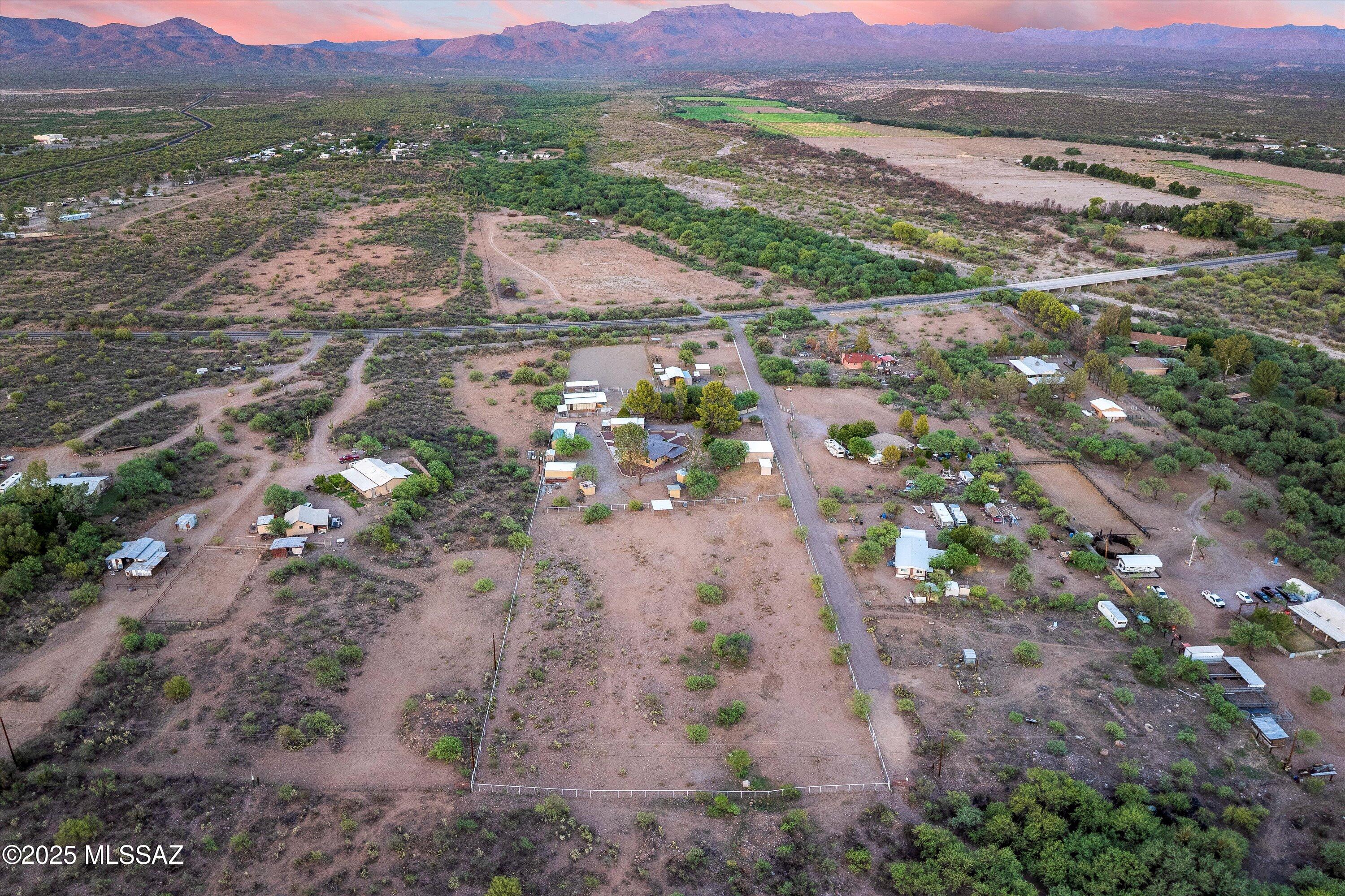 79520 E Putnam Street