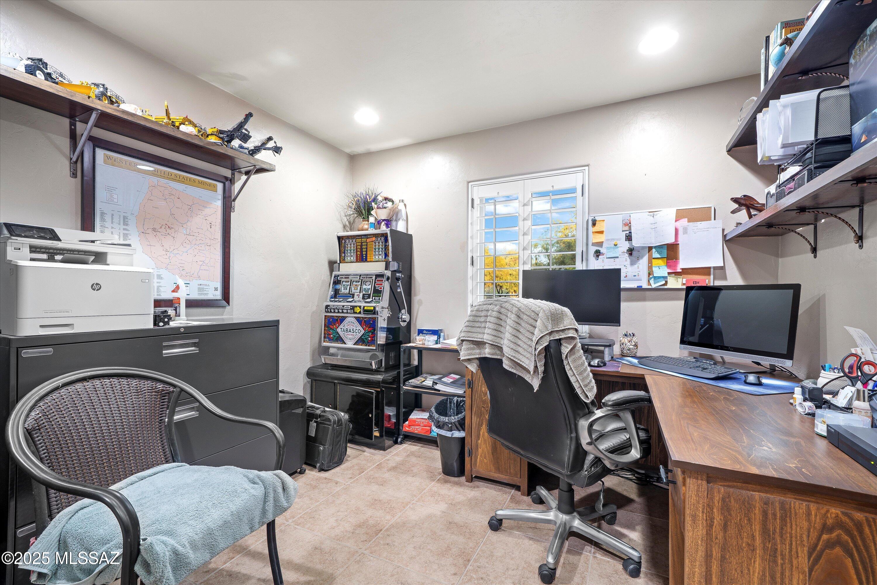 79520 E Putnam Street