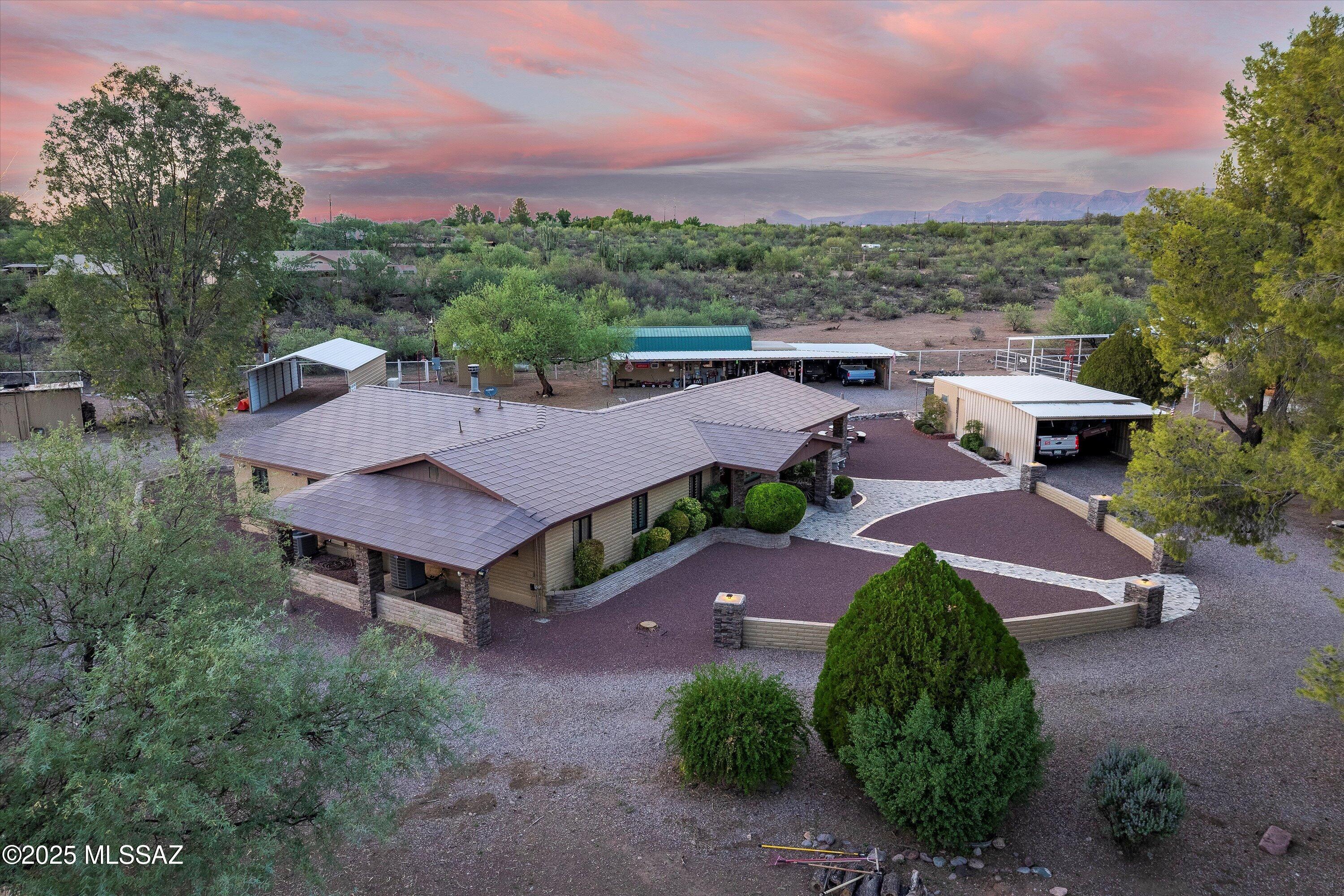 79520 E Putnam Street