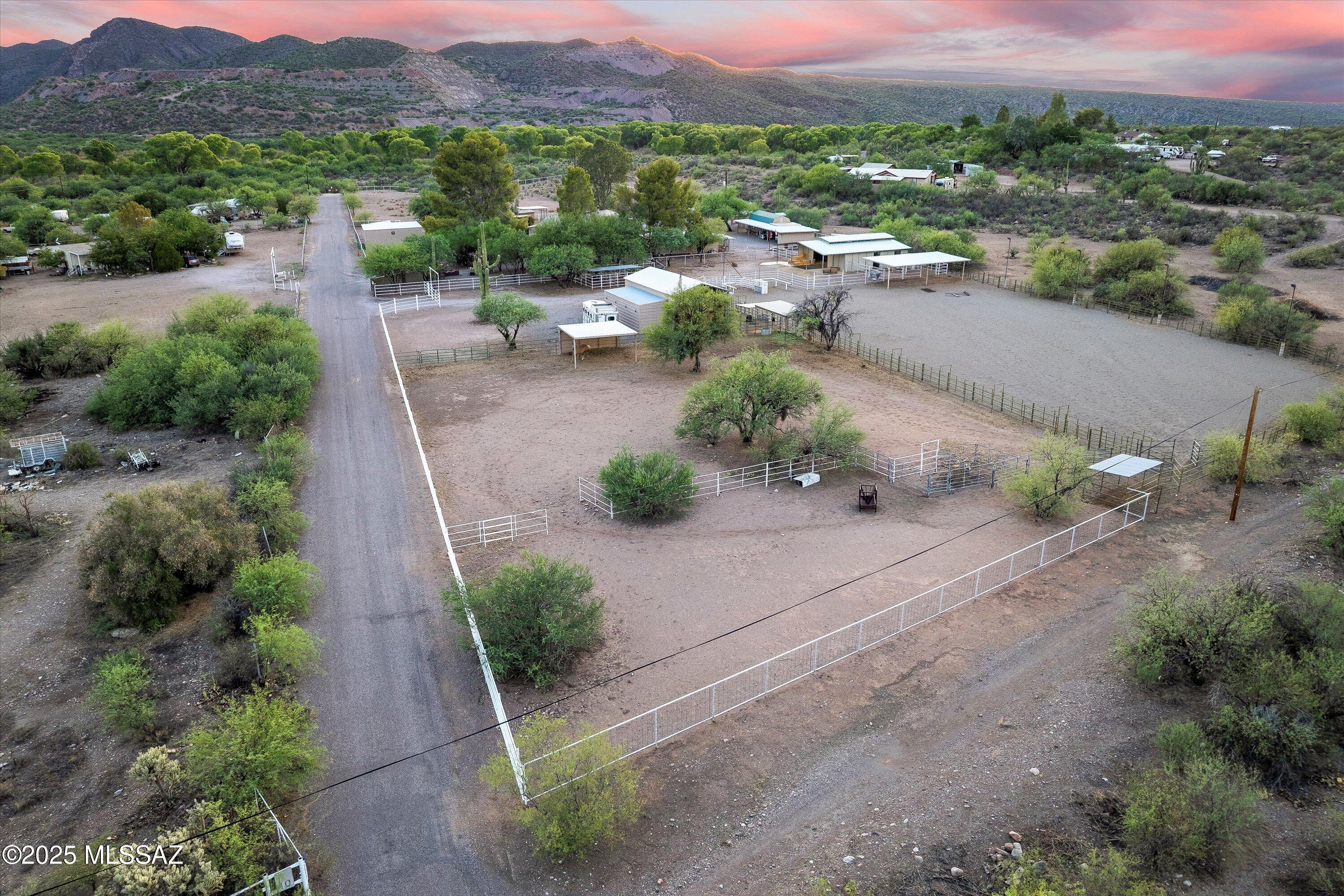 79520 E Putnam Street