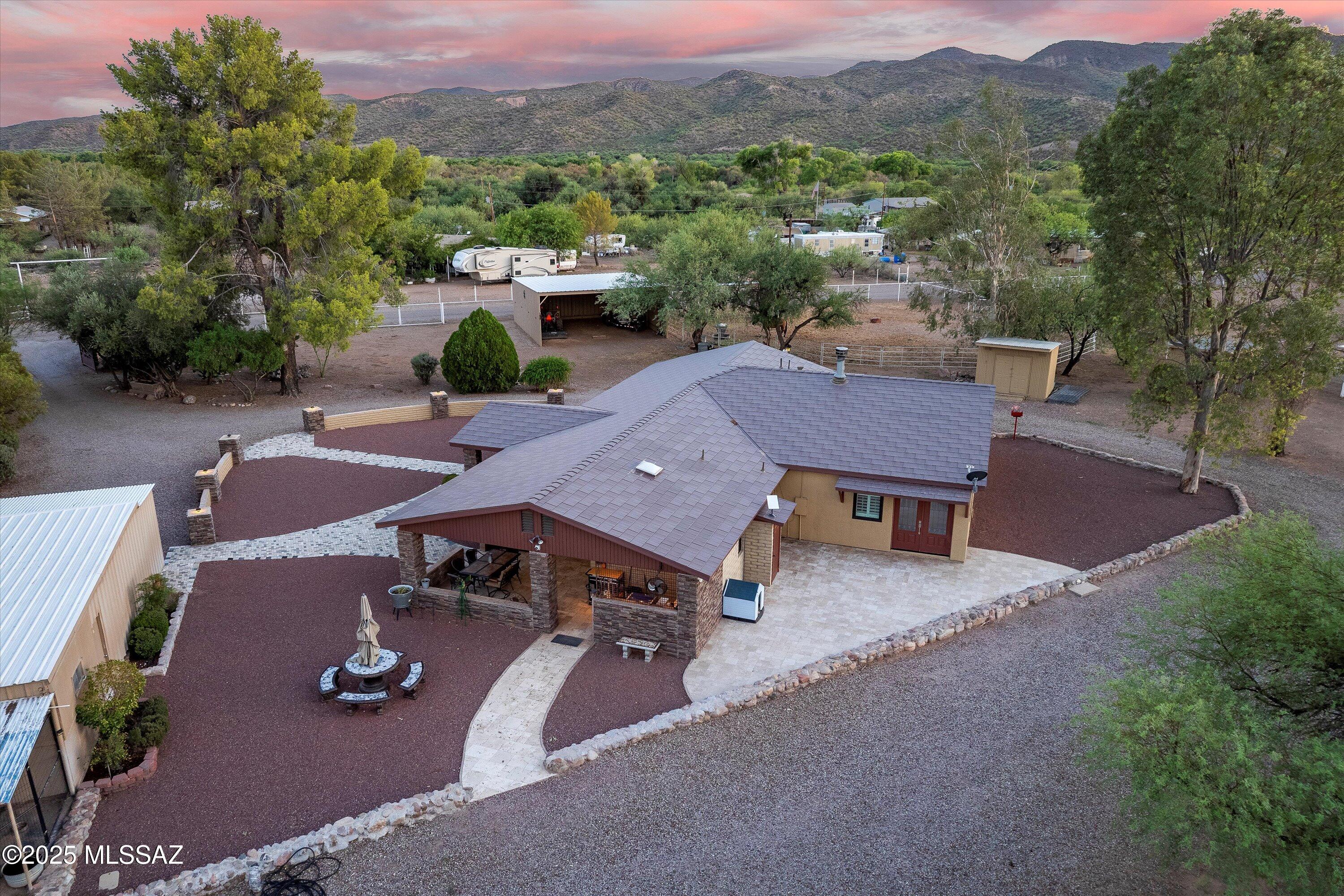 79520 E Putnam Street