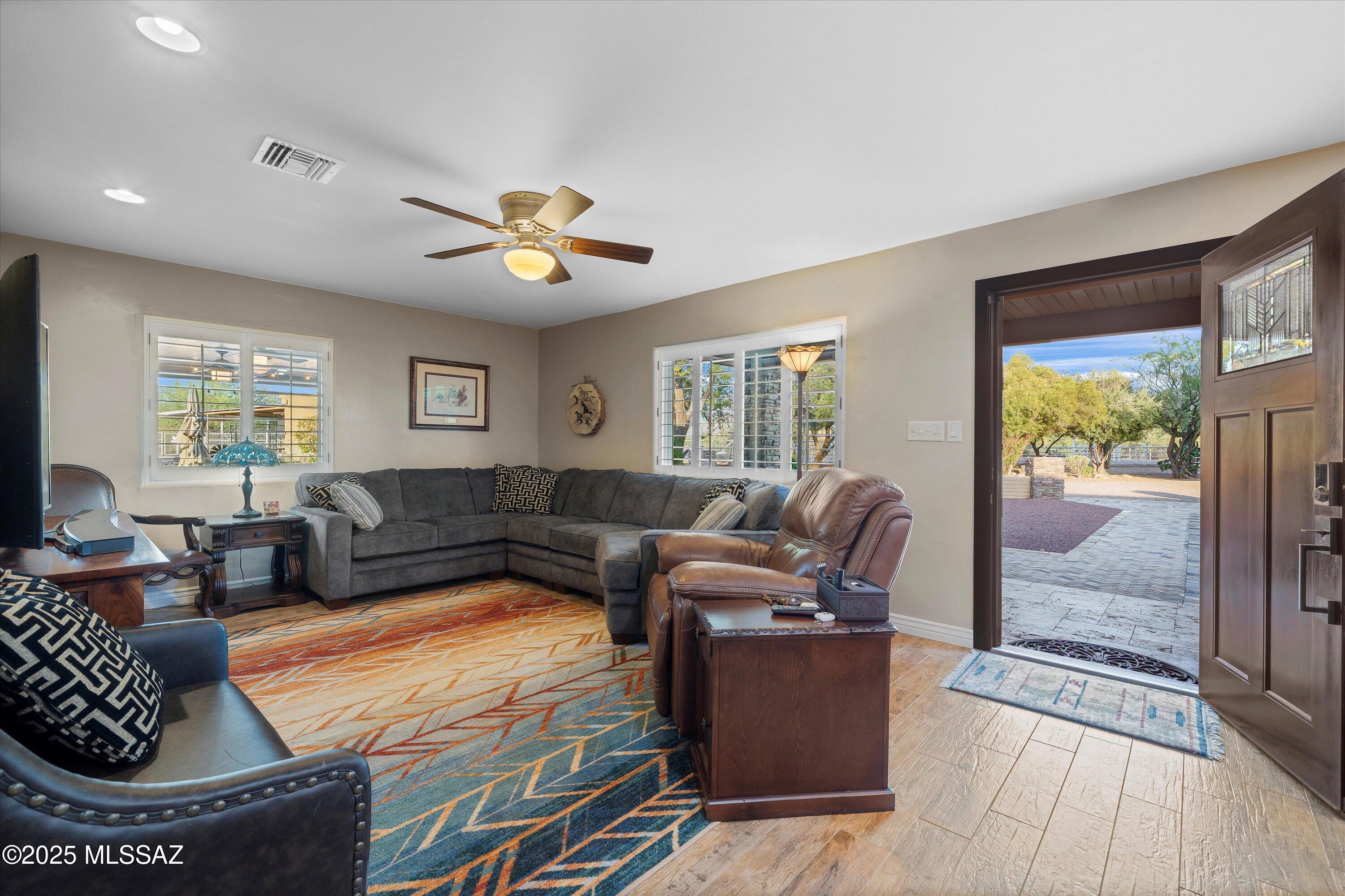 79520 E Putnam Street