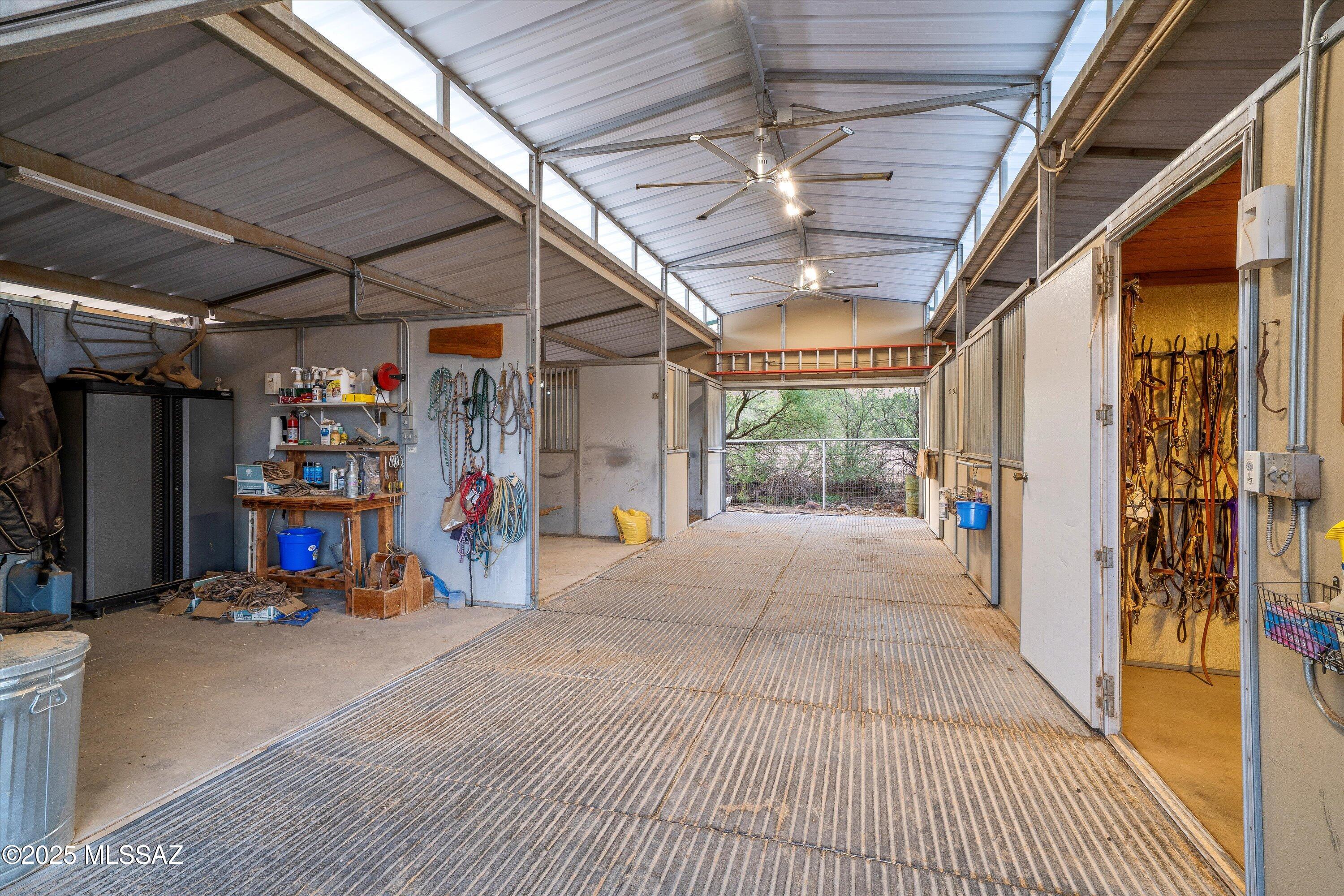 79520 E Putnam Street