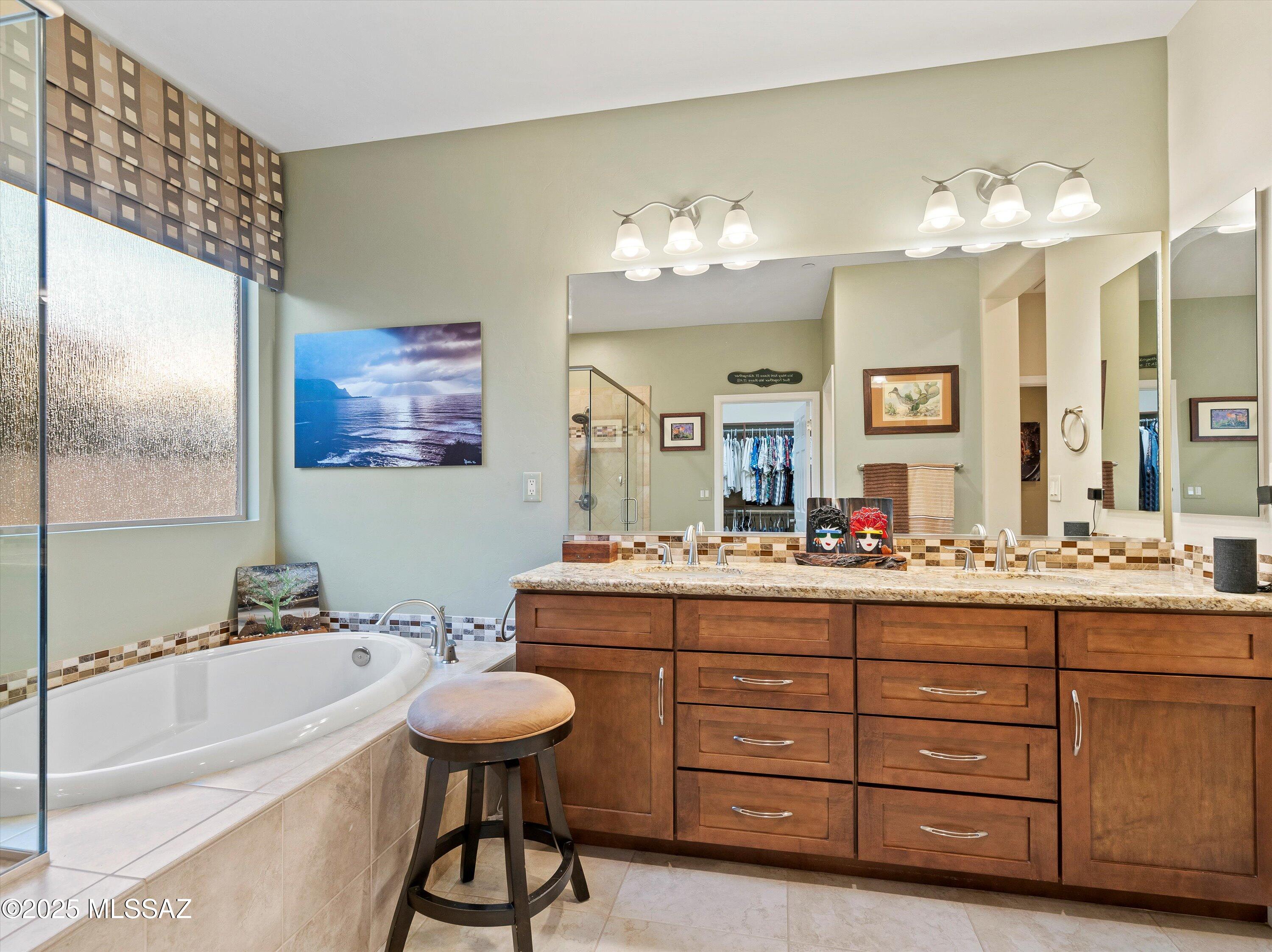 60233 E Ankole Drive