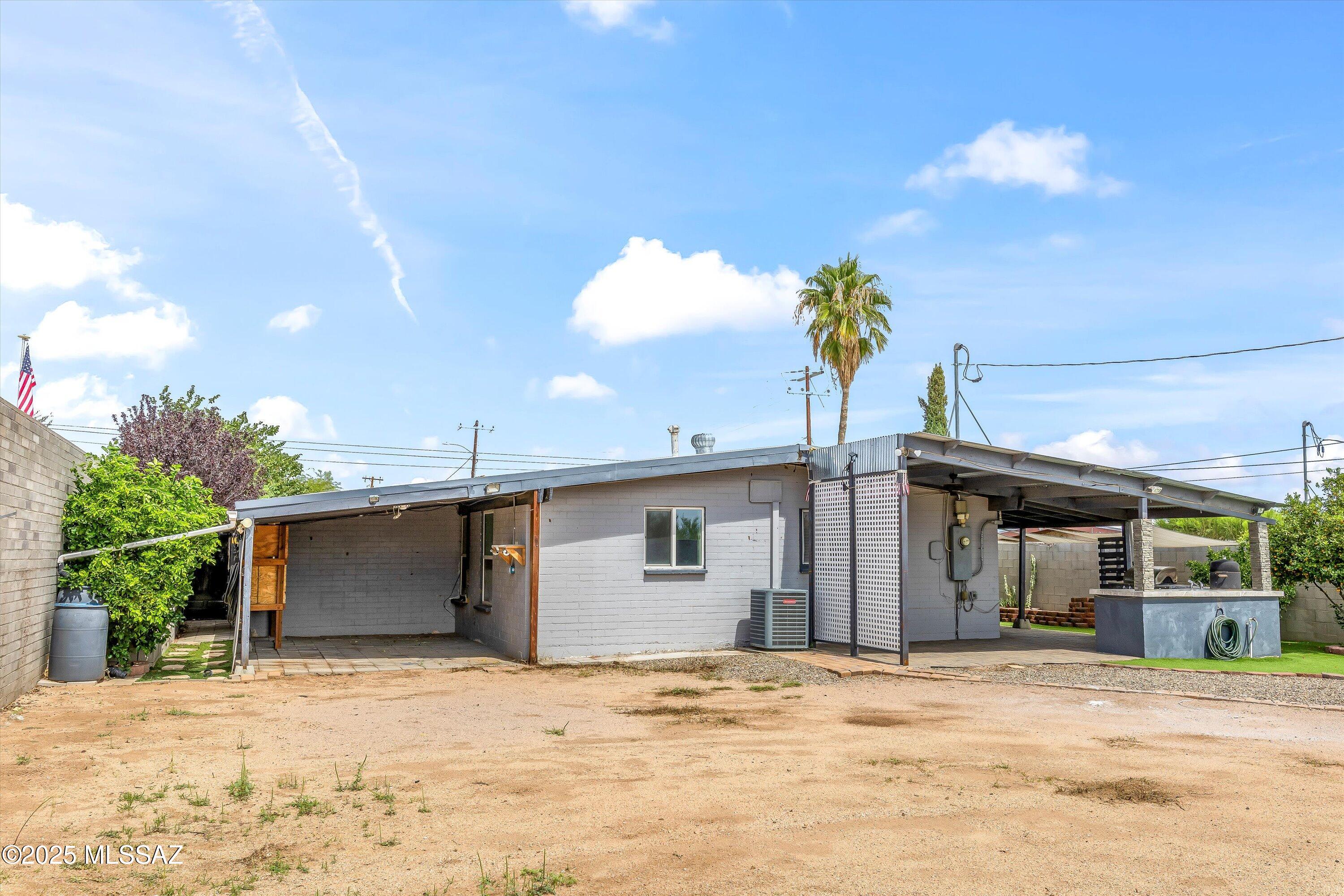 815 W 1st Avenue