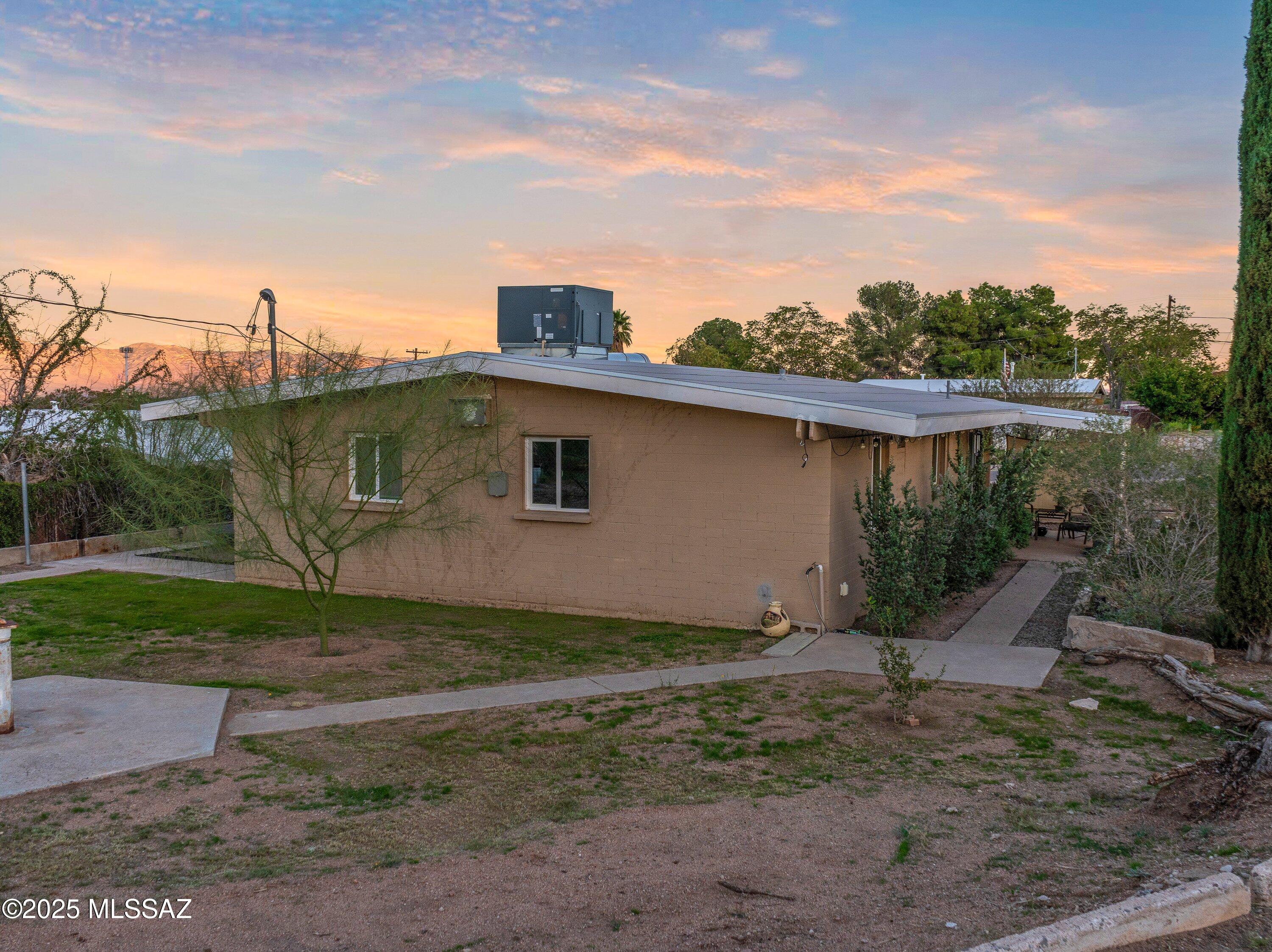 630 W 3rd Avenue