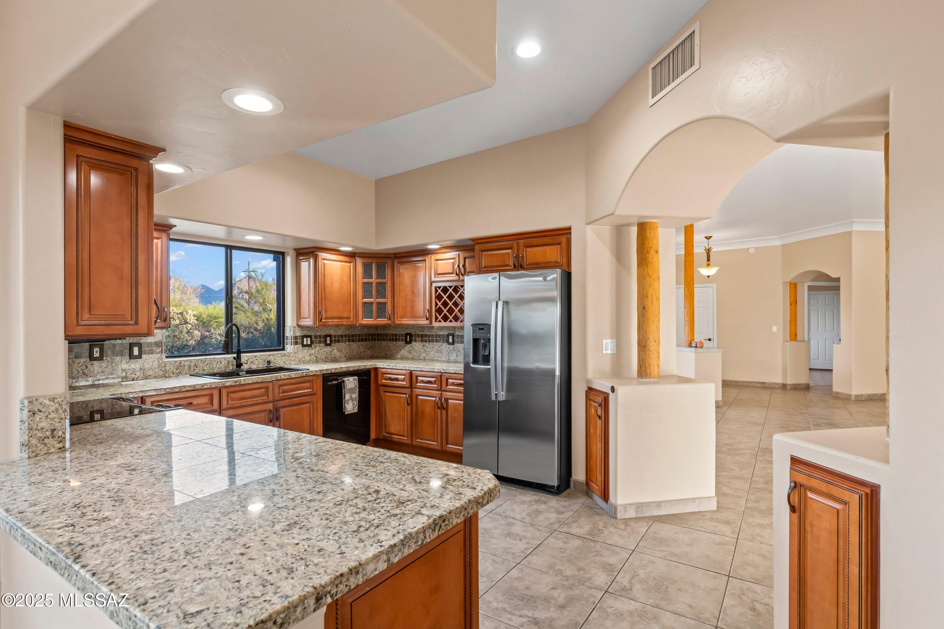 12801 N Kingair Drive