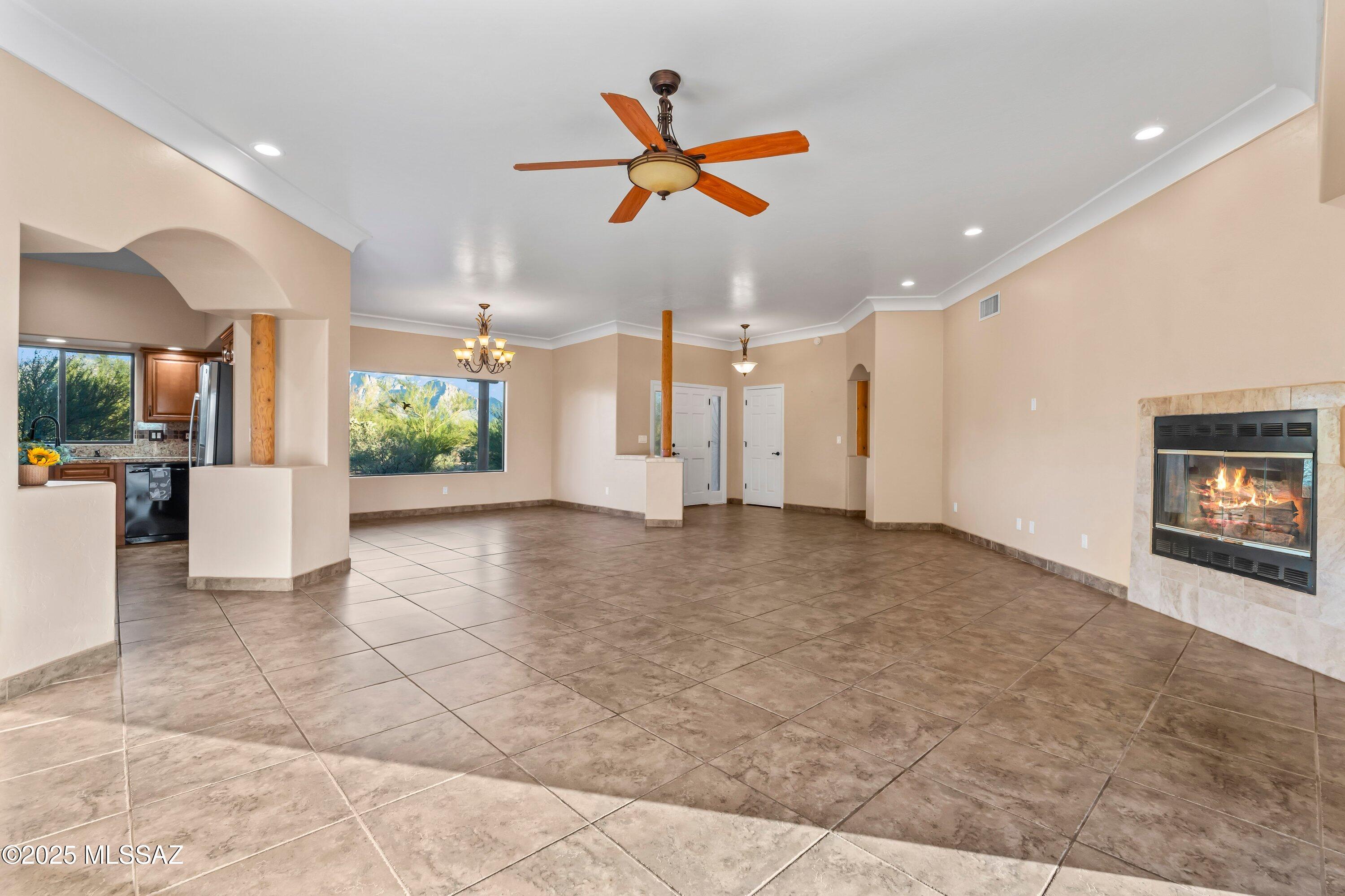 12801 N Kingair Drive