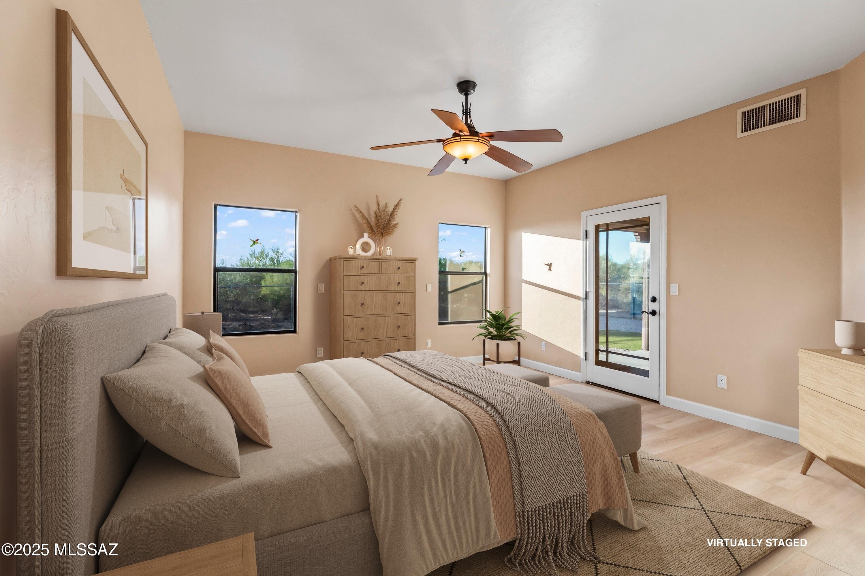 12801 N Kingair Drive