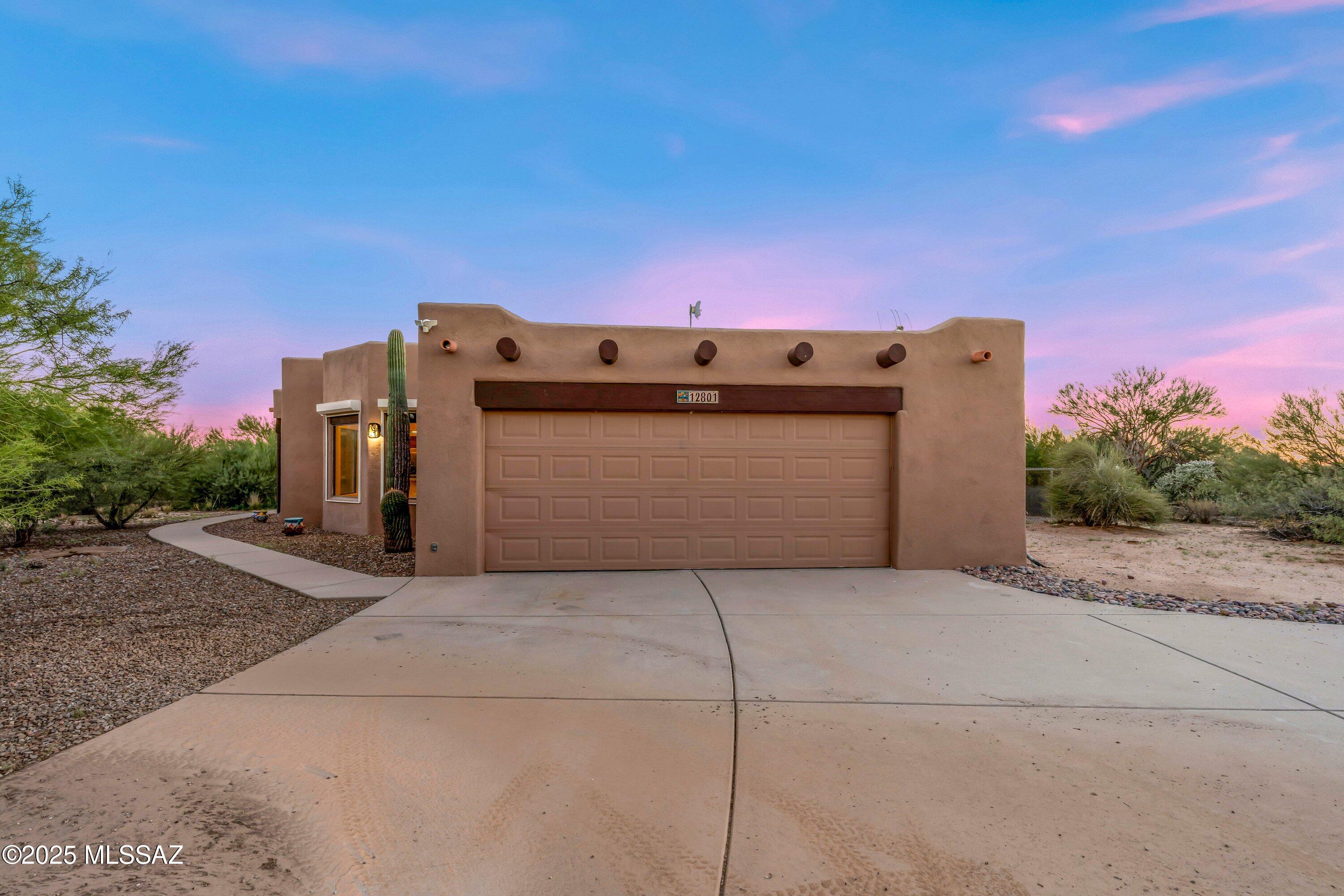 12801 N Kingair Drive