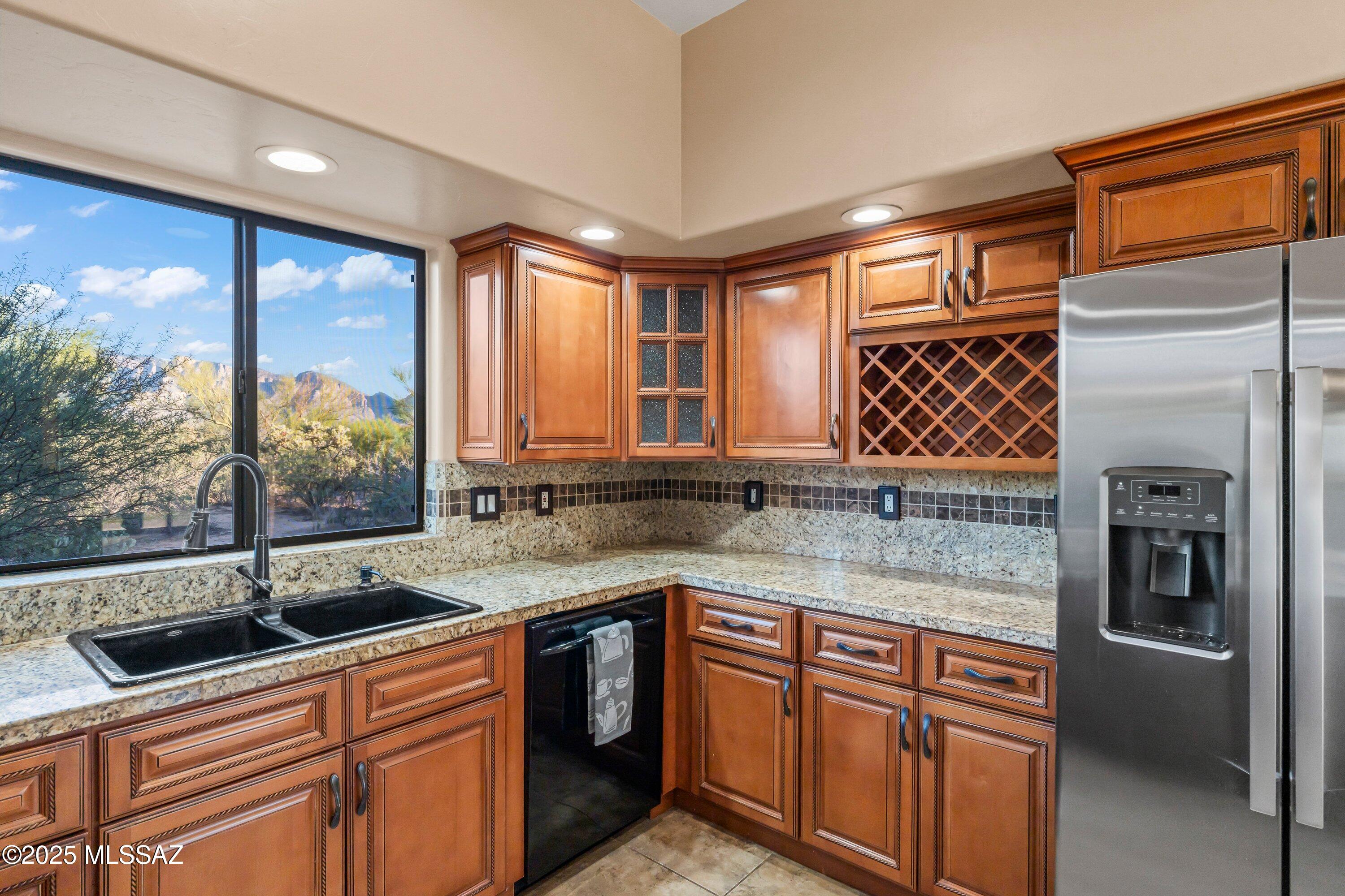 12801 N Kingair Drive