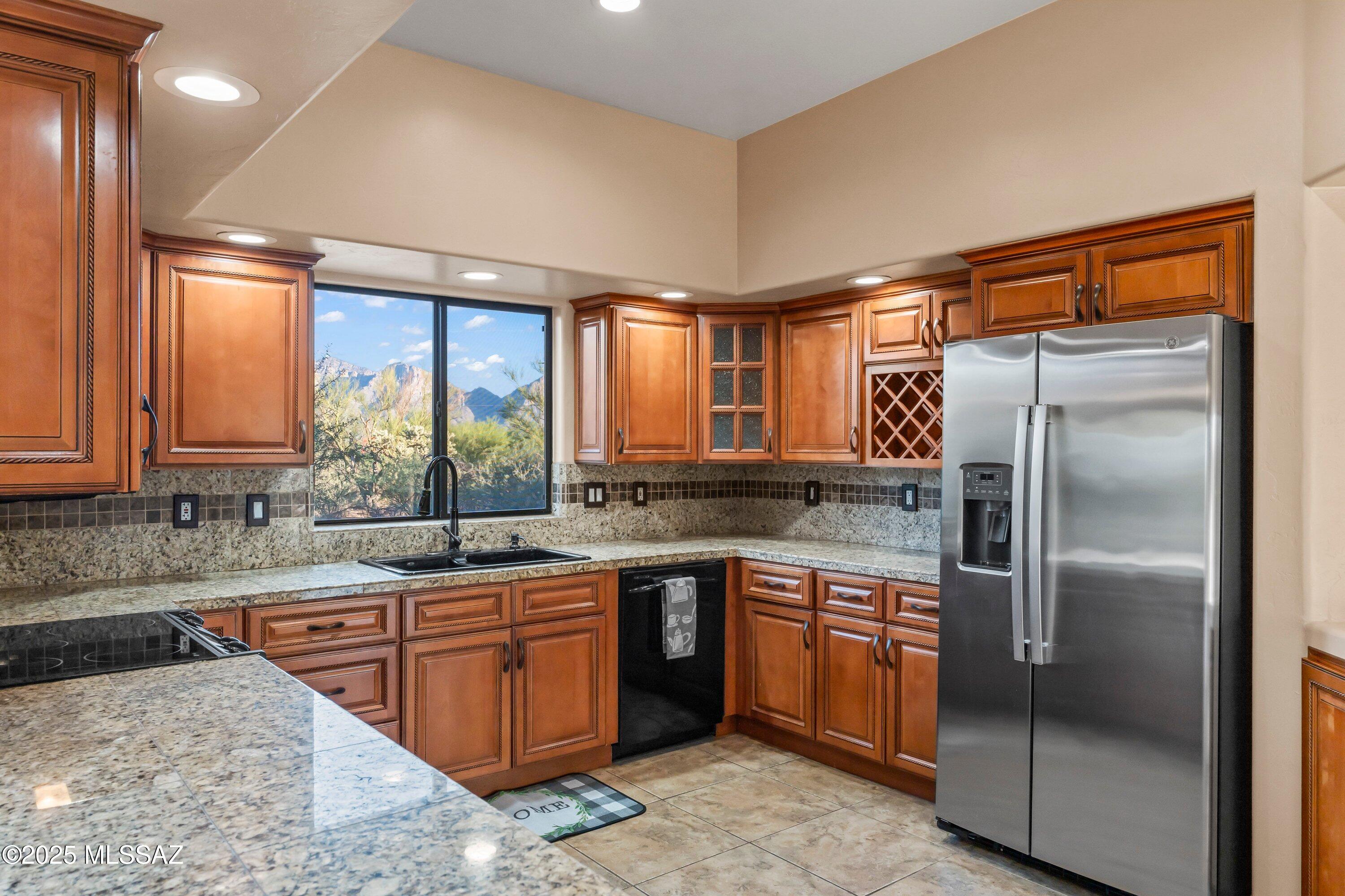 12801 N Kingair Drive