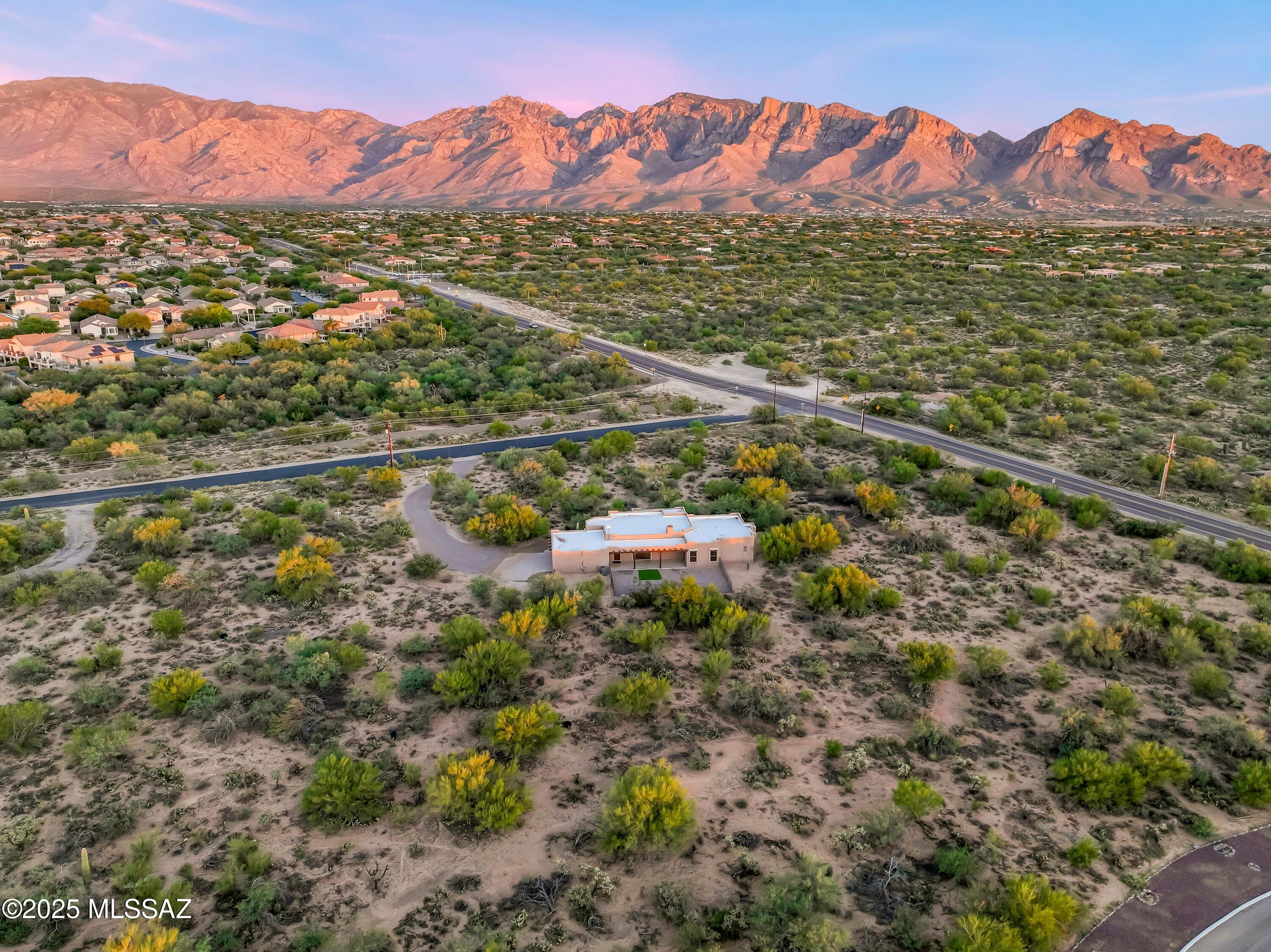 12801 N Kingair Drive