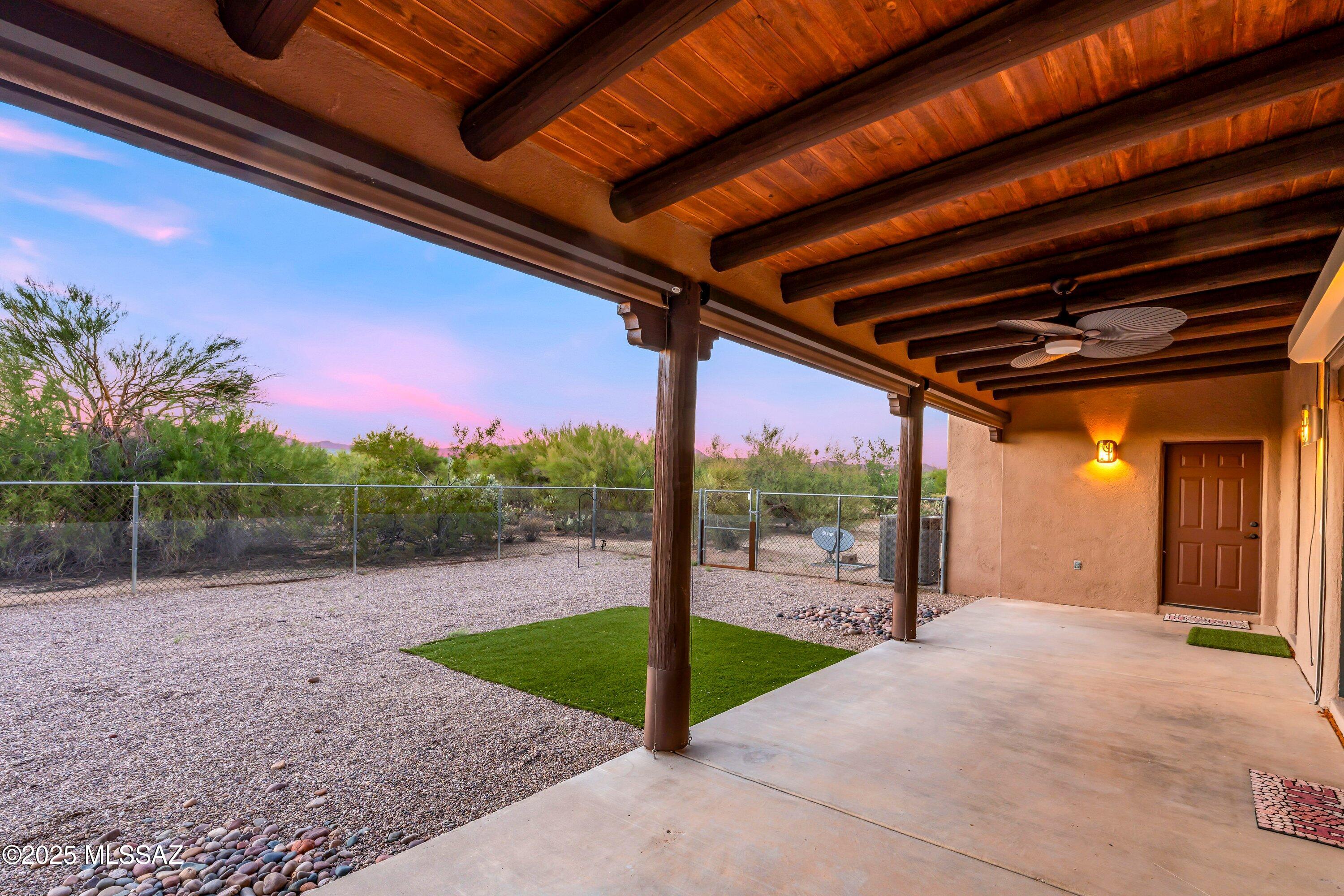 12801 N Kingair Drive