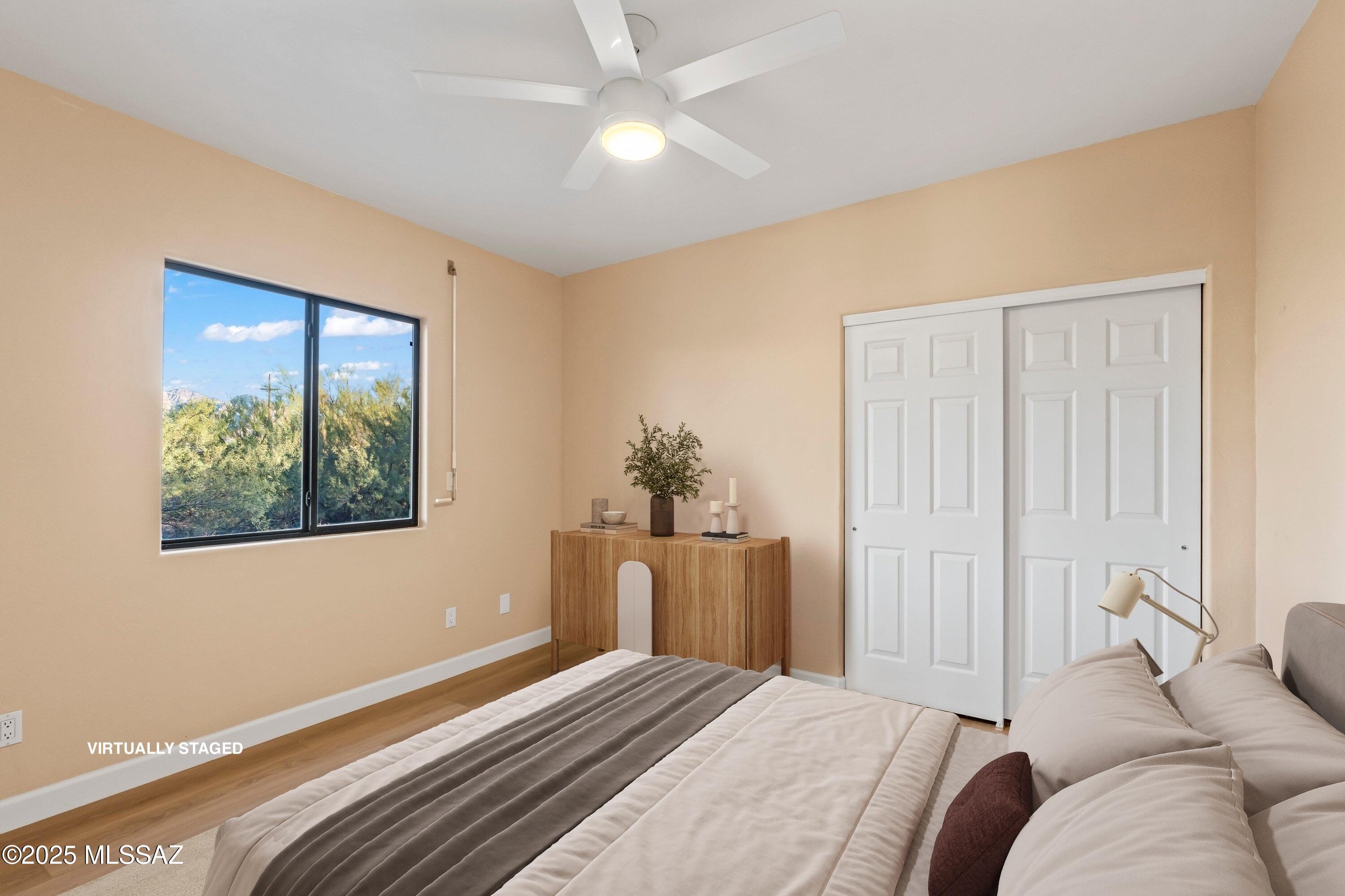 12801 N Kingair Drive