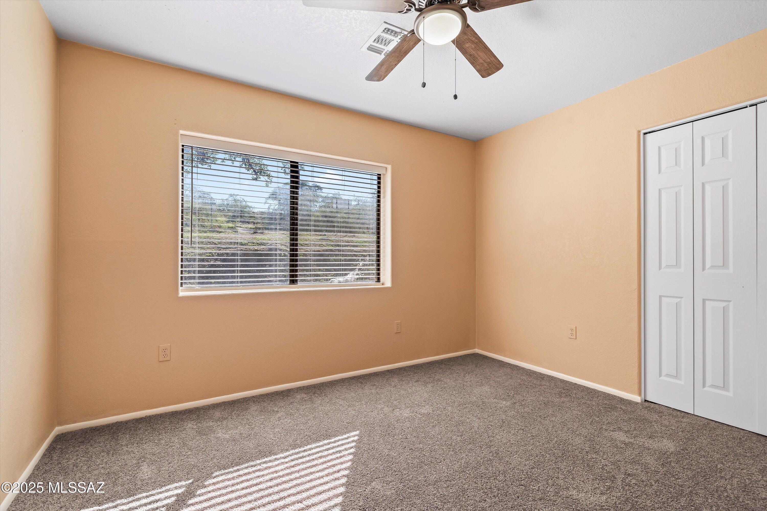 990 N Mountain View Drive