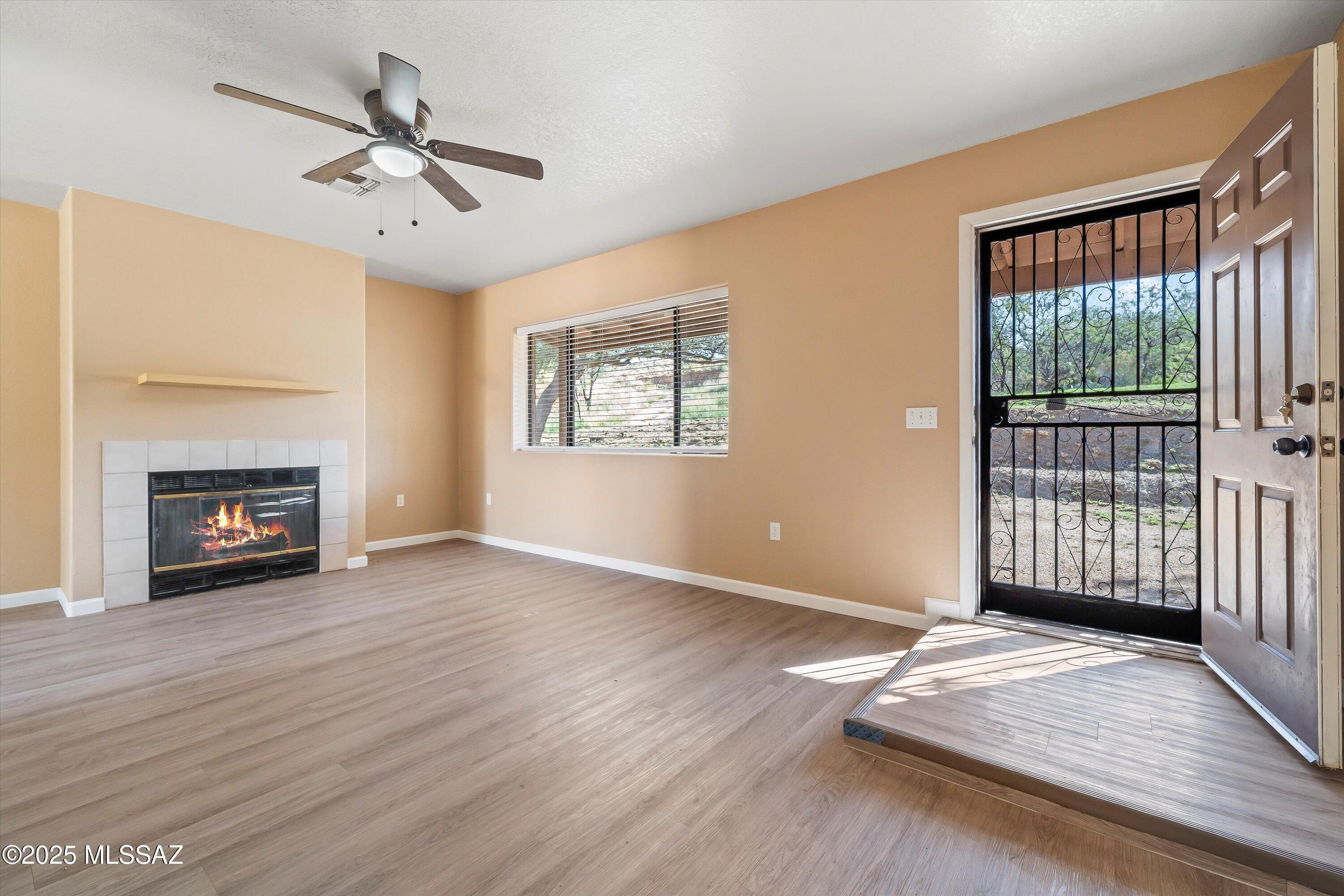 990 N Mountain View Drive