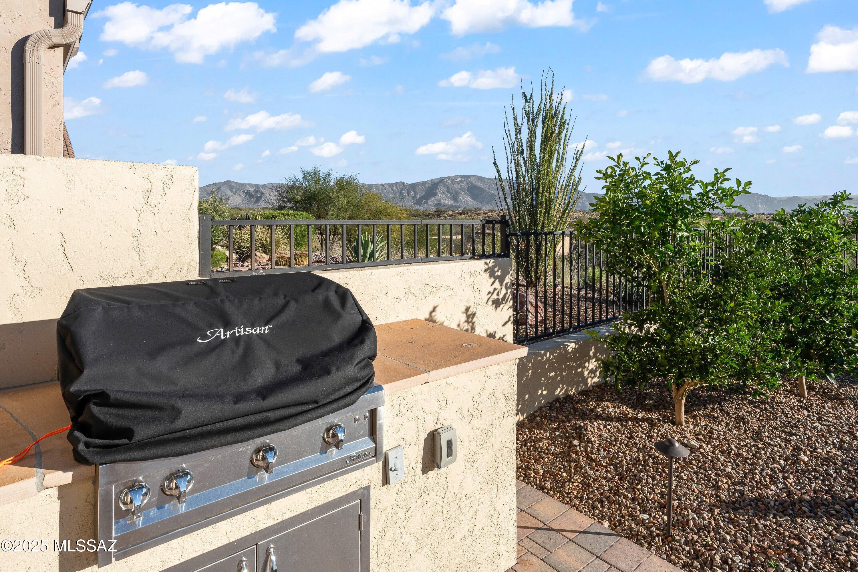 60629 E Arroyo Vista Drive