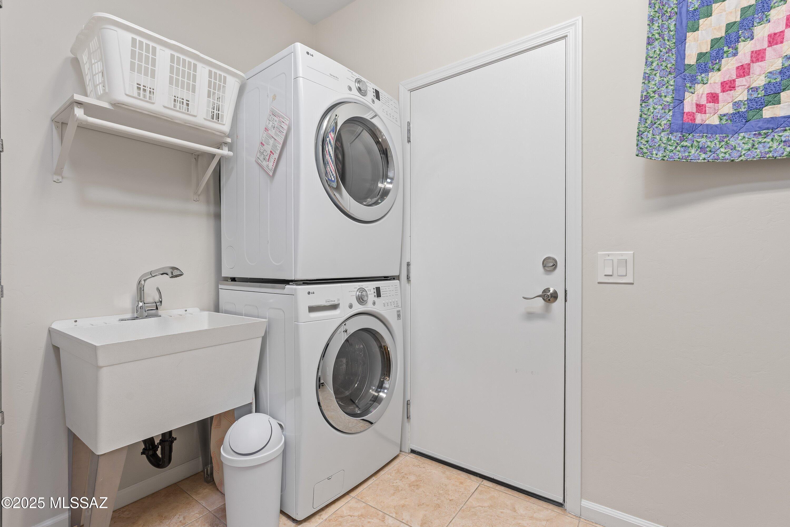 60629 E Arroyo Vista Drive