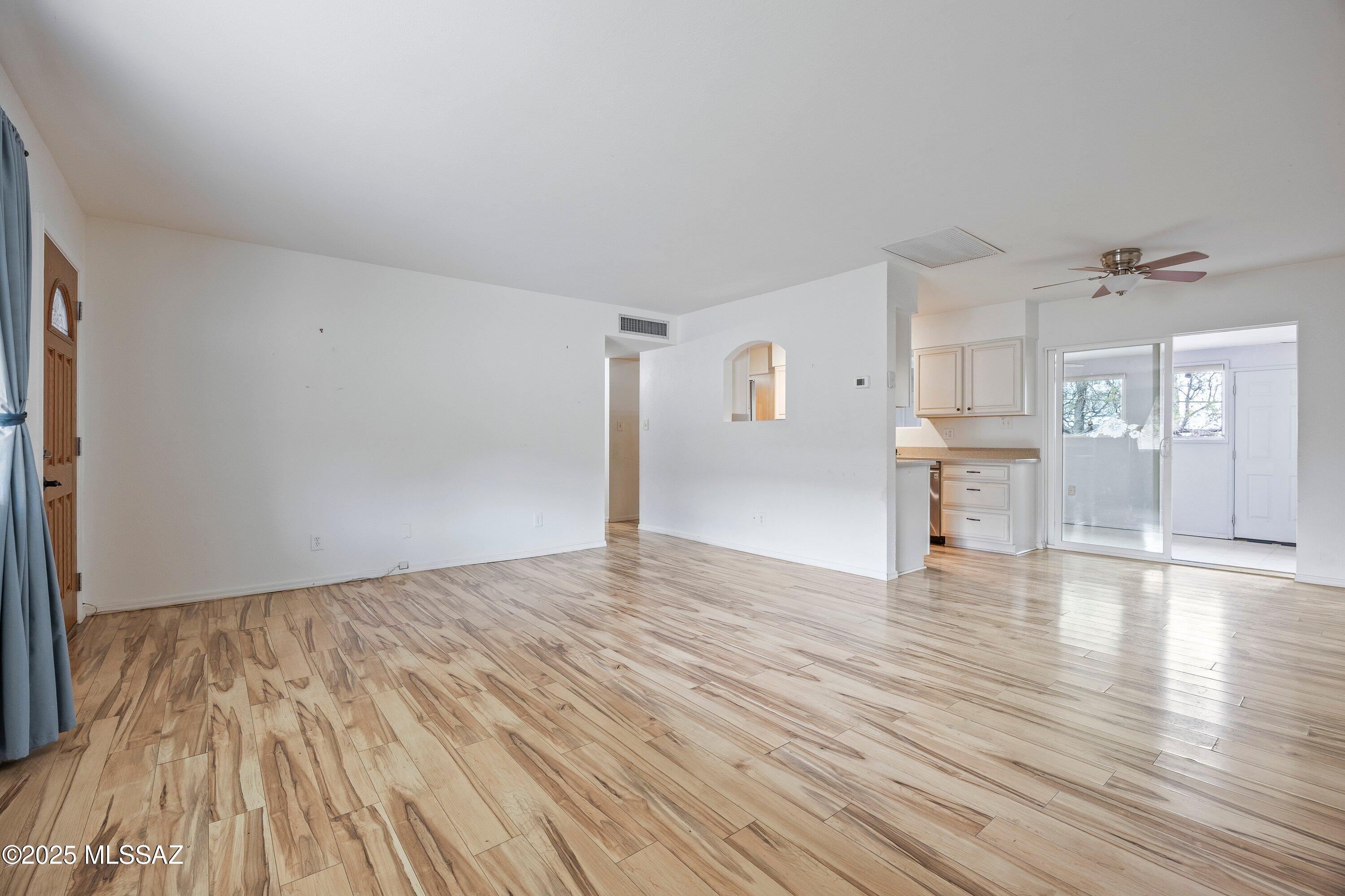 2020 W Paseo Redondo