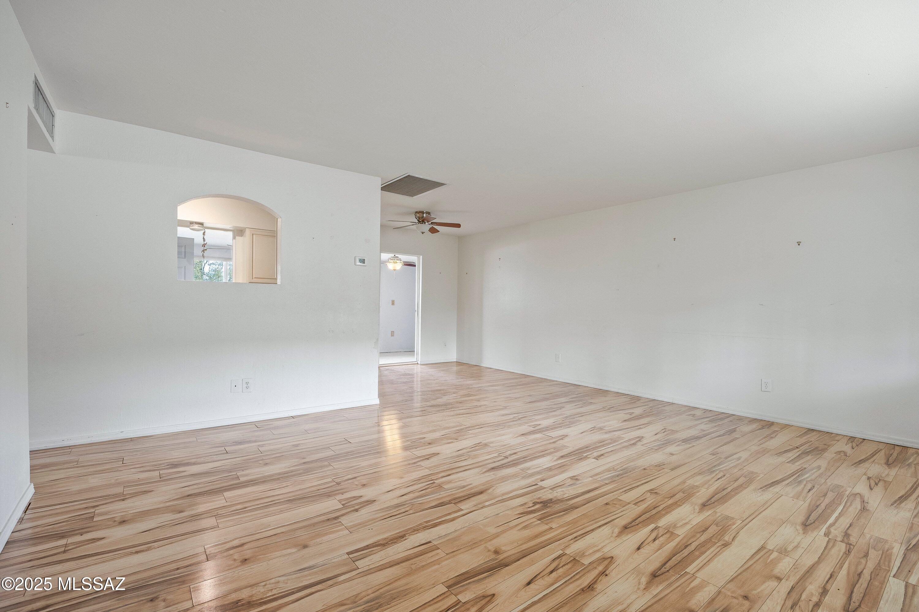 2020 W Paseo Redondo