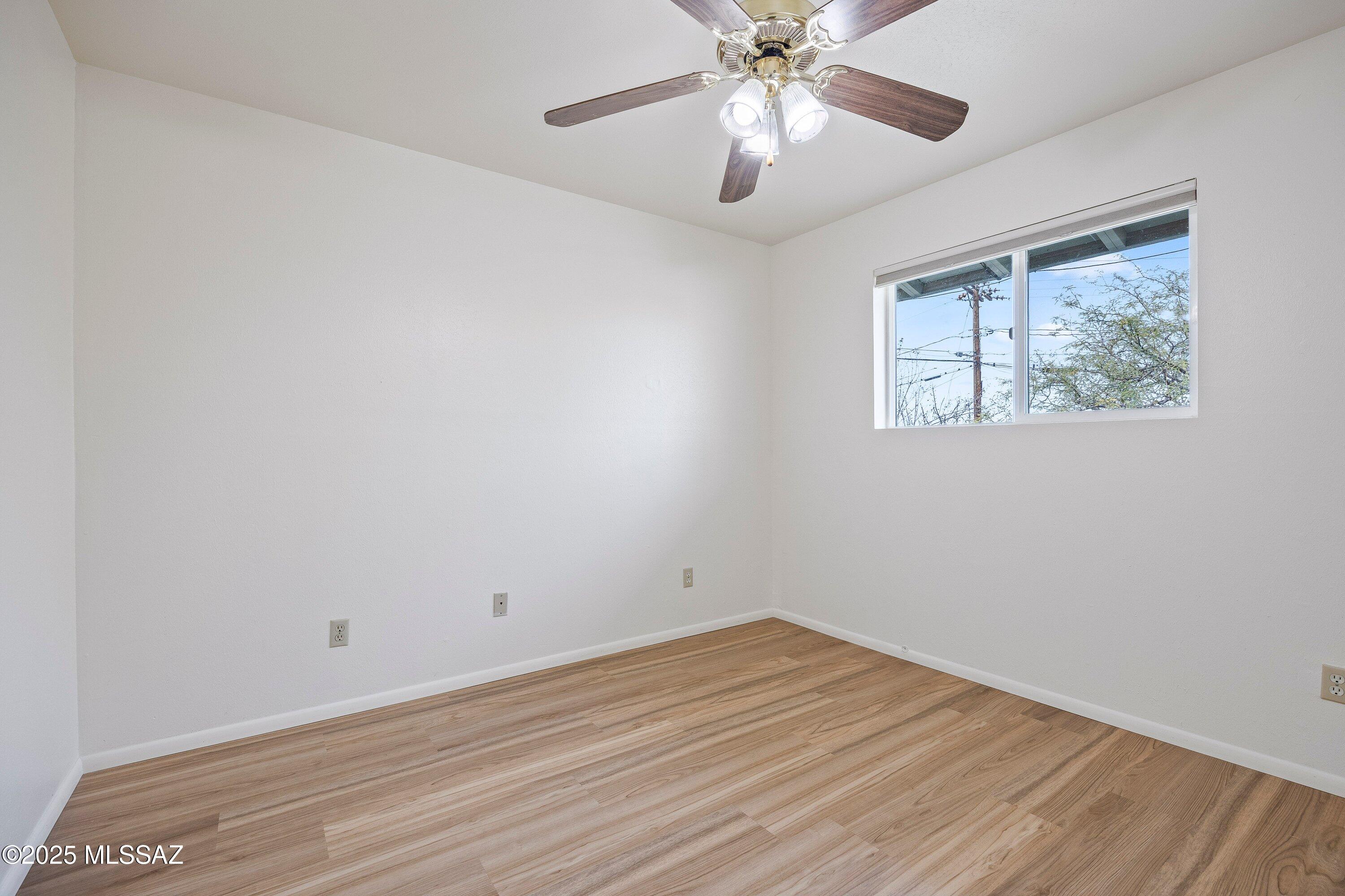 2020 W Paseo Redondo