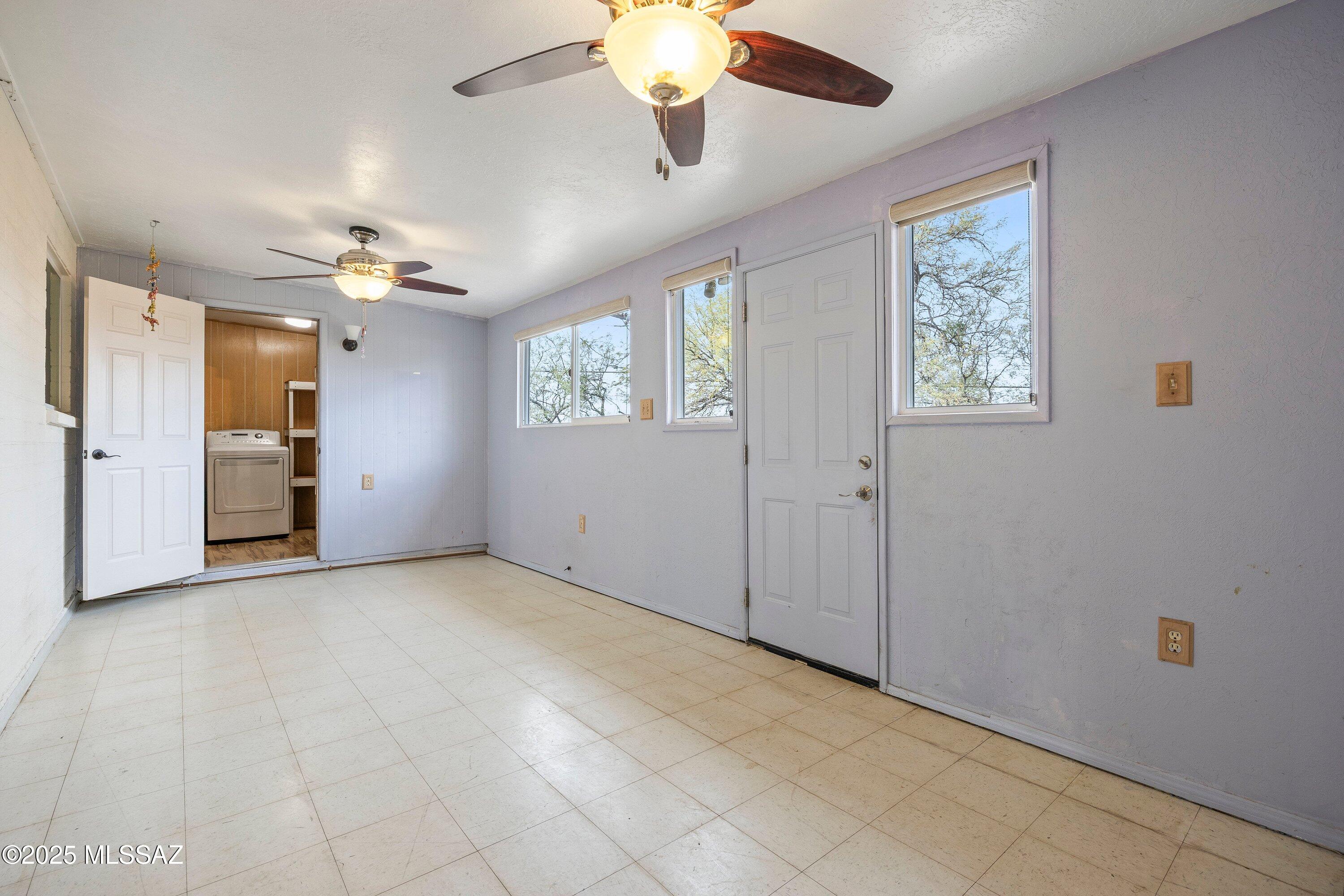 2020 W Paseo Redondo