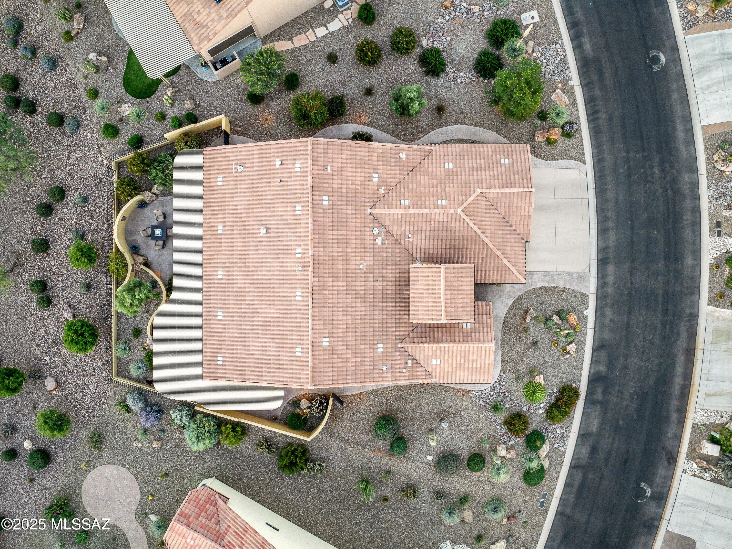 59894 E Pinyon Drive