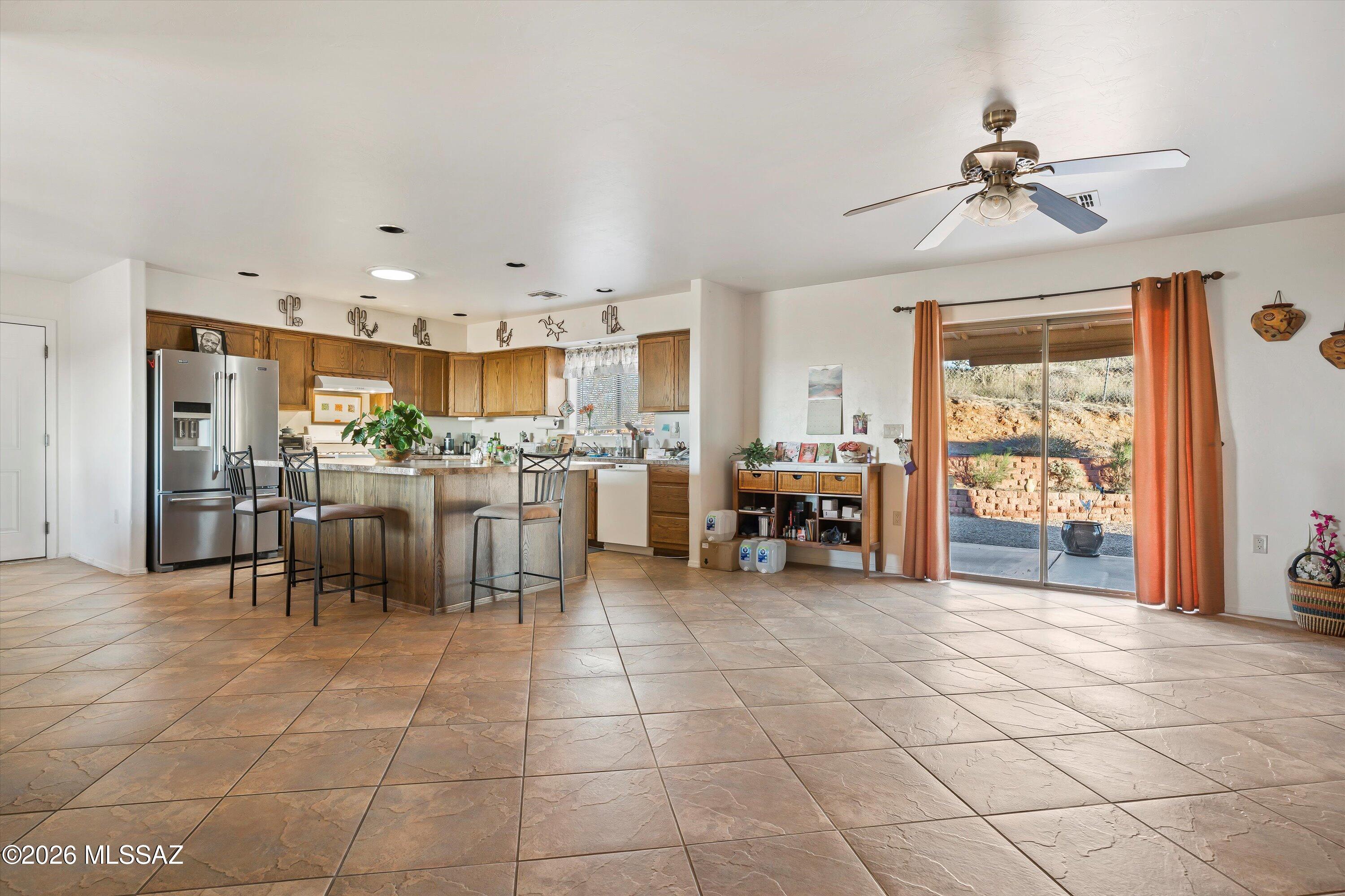 881 N Mountain View Drive