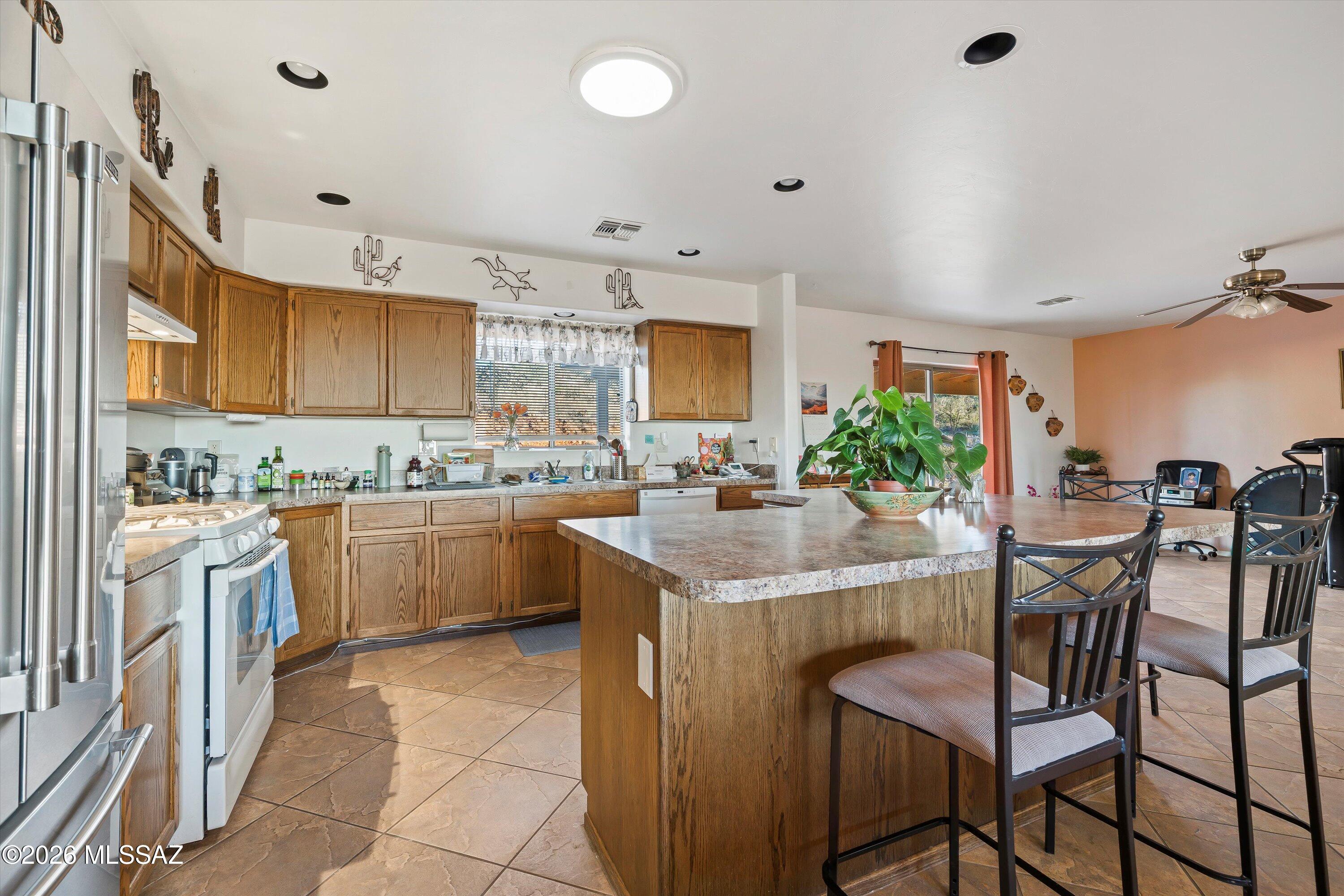 881 N Mountain View Drive