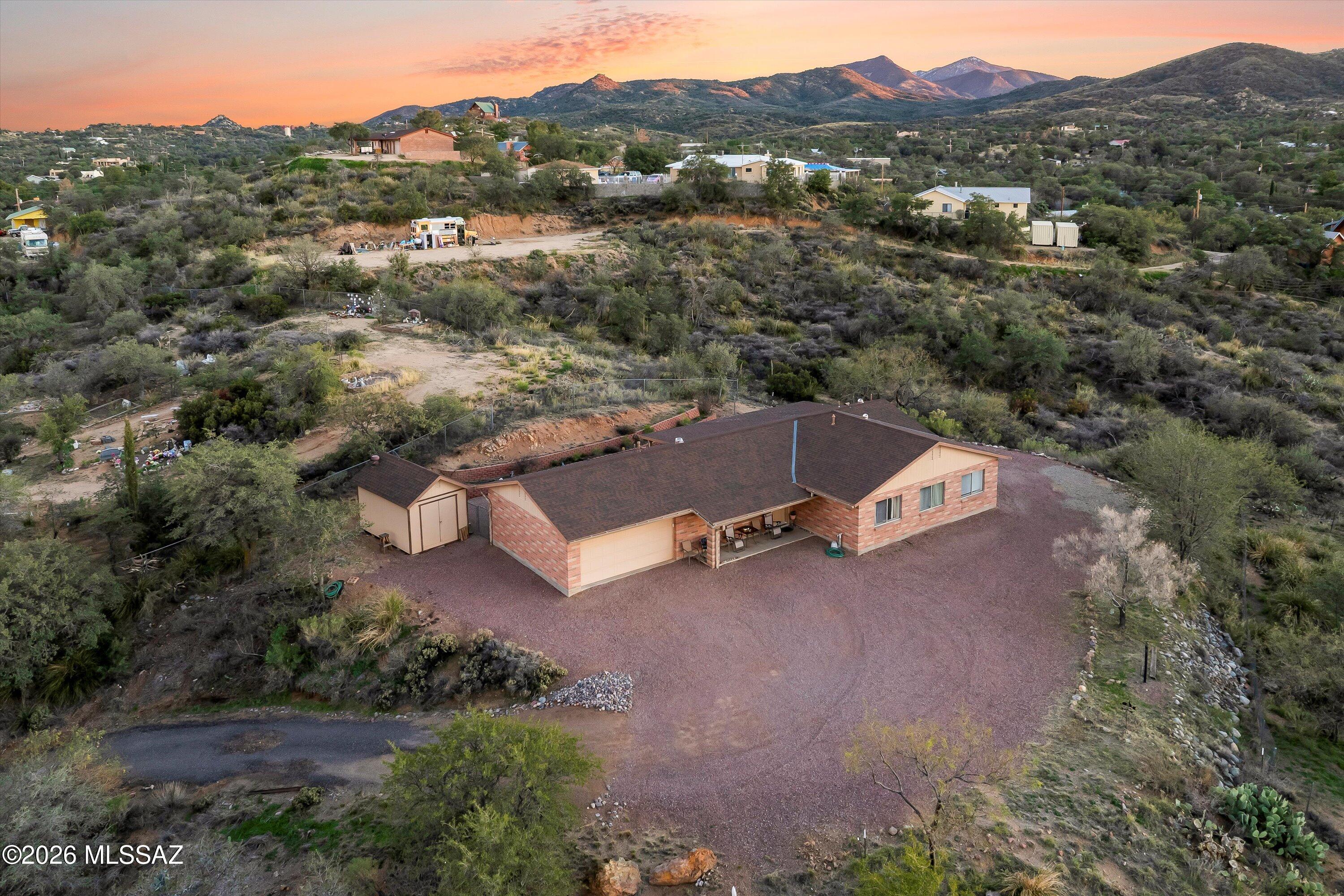 881 N Mountain View Drive