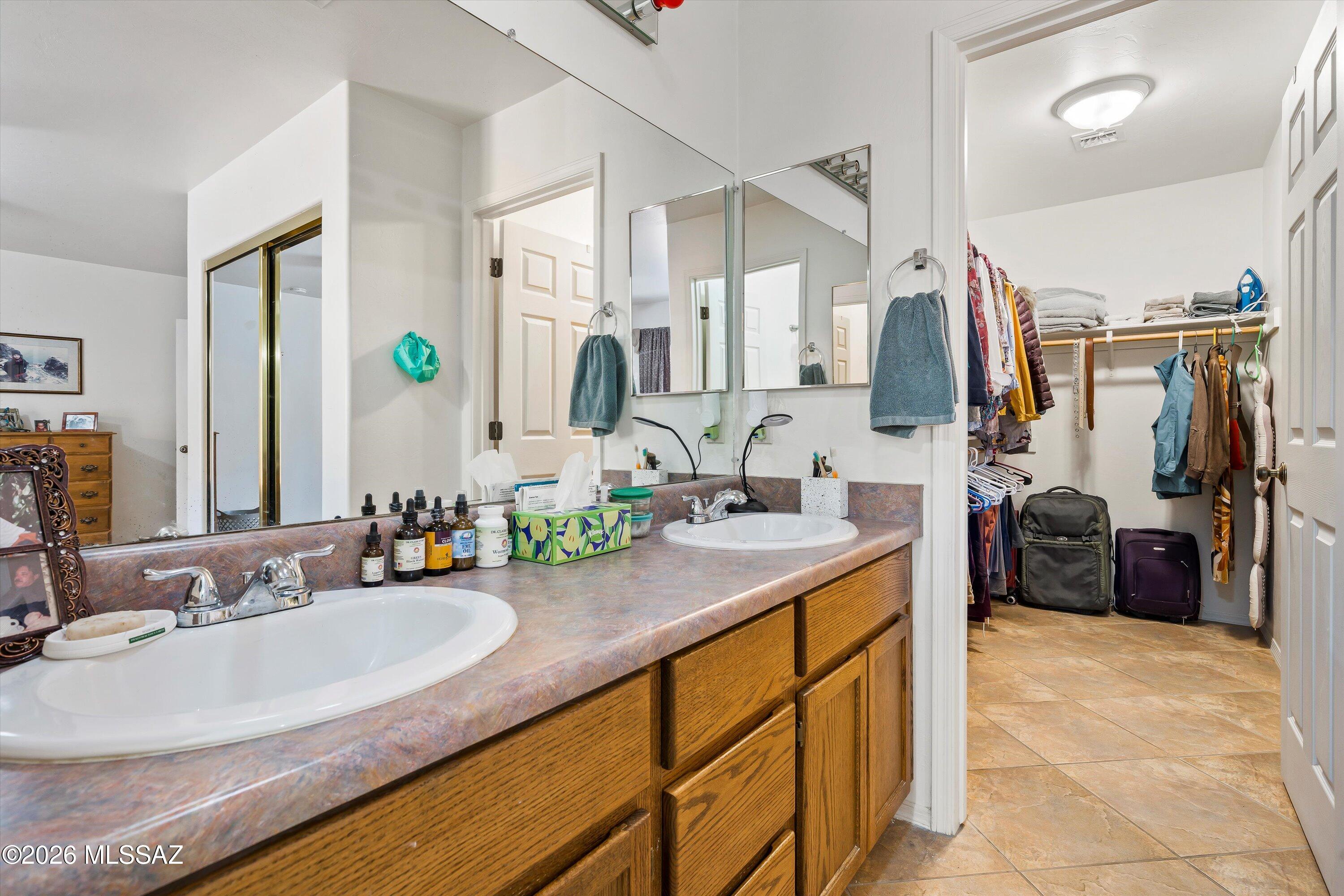 881 N Mountain View Drive