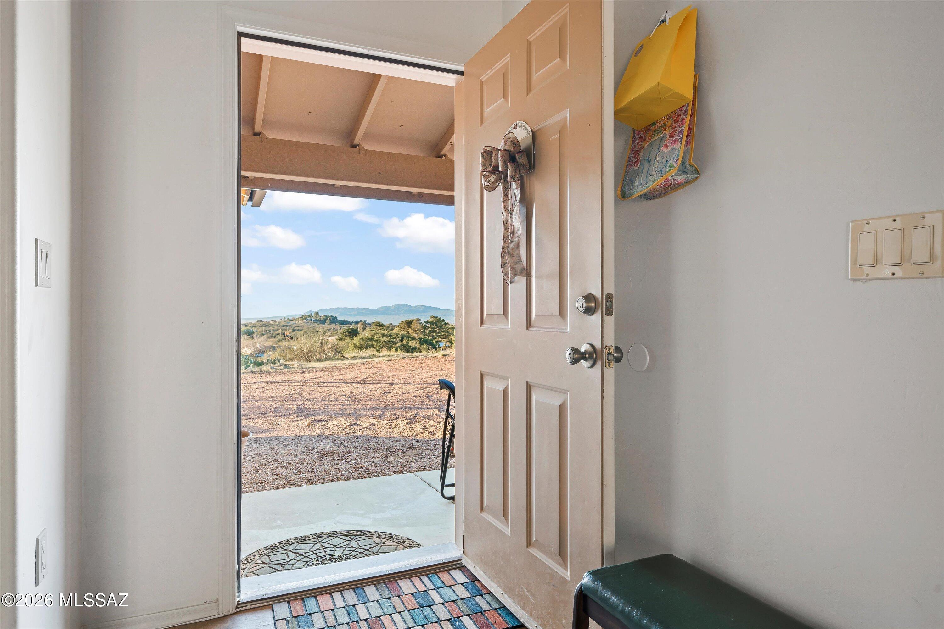 881 N Mountain View Drive